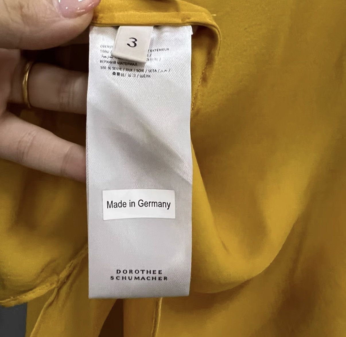 DOROTHEE SCHUMACHER Dorothee Schumacher Yellow V-neck Top J41 Size M / US 6-8 / IT 42-44 - 3 Thumbnail