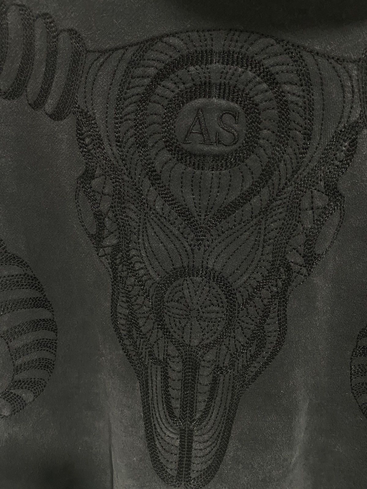 Allsaints Vintage AllSaints Cornu Hoodie in Black with a Washed-Effect Size US S / EU 44-46 / 1 - 4 Thumbnail