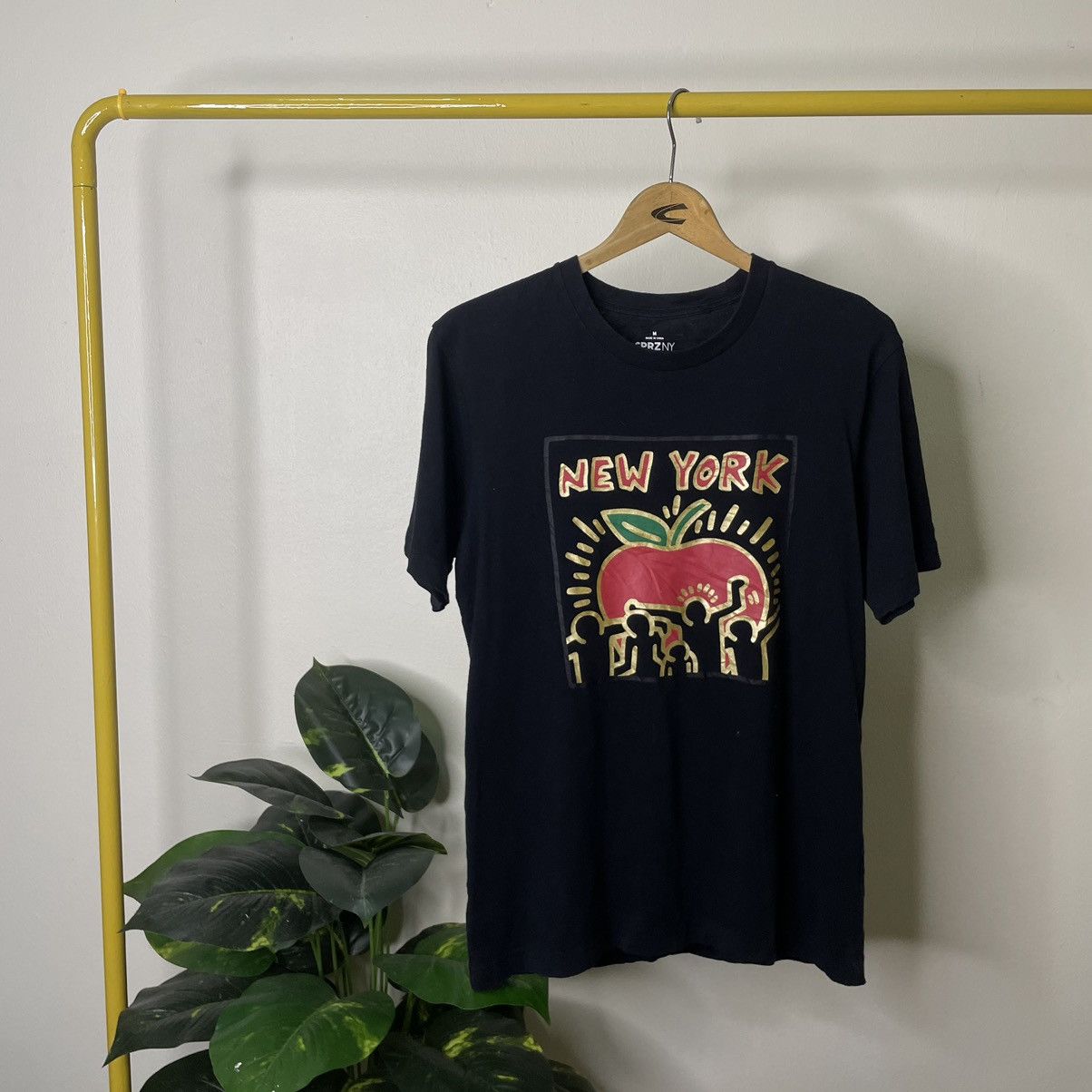 Keith Haring × Uniqlo Uniqlo x Keith Haring NY Artwork Collaboration T Shirt Size US M / EU 48-50 / 2 - 1 Thumbnail