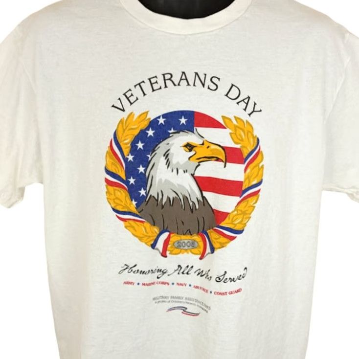 Fruit Of The Loom VINTAGE Veterans Day T Shirt Mens Size Large Y2K Bald Eagle American Flag Patriotic Shirt Size US L / EU 52-54 / 3 - 2 Thumbnail