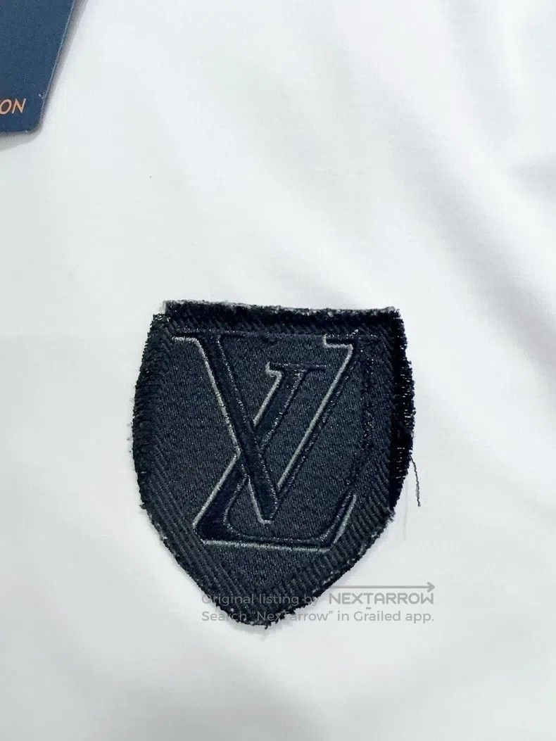 Louis Vuitton Louis Vuitton Badge Short Sleeve Size US XS / EU 42 / 0 - 5 Thumbnail
