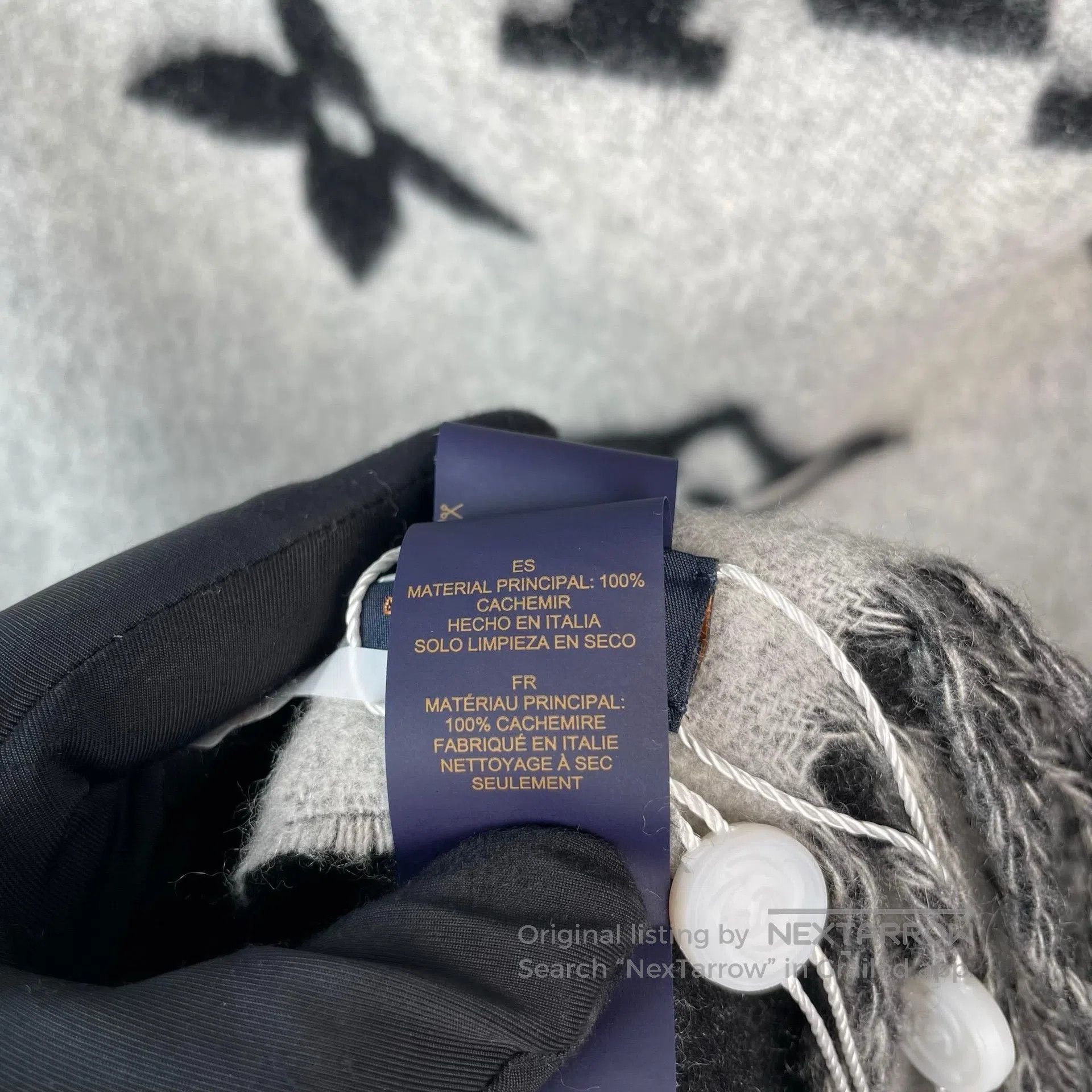 Louis Vuitton Louis Vuitton Black and gray printed cashmere double-sided Size ONE SIZE - 9 Thumbnail