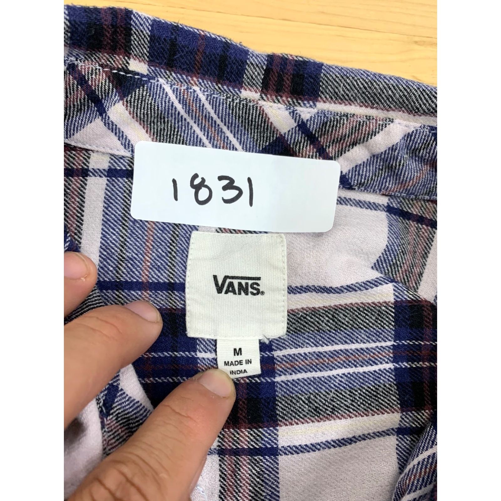 Vans Vans Mens Button-Up Shirt M Plaid Multicolor Off The Wall Casual Travel Workwear 90s Outdoor All Seasons Pockets Long Sleeve Button-Down Collared Size US M / EU 48-50 / 2 - 5 Thumbnail