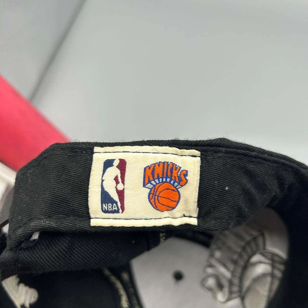 Mitchell & Ness New York Knicks Hat Men Black Embroidered Snap Back Cap Size ONE SIZE - 5 Thumbnail