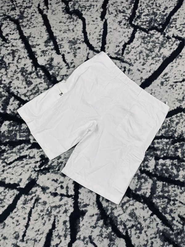 Prada Prada White tab shorts white 50 M 32 Size US 32 / EU 48 - 2 Thumbnail