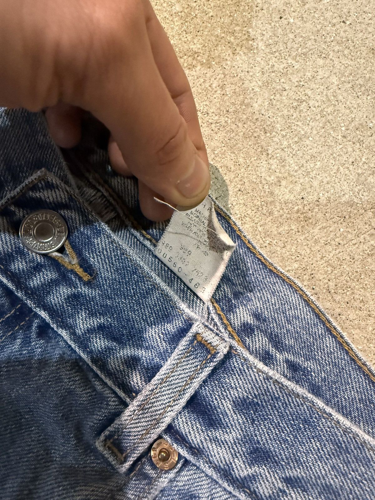 Levi's Vintage Levi’s 560 Relaxed Fit Jeans – Made in USA Era Size US 34 / EU 50 - 4 Thumbnail