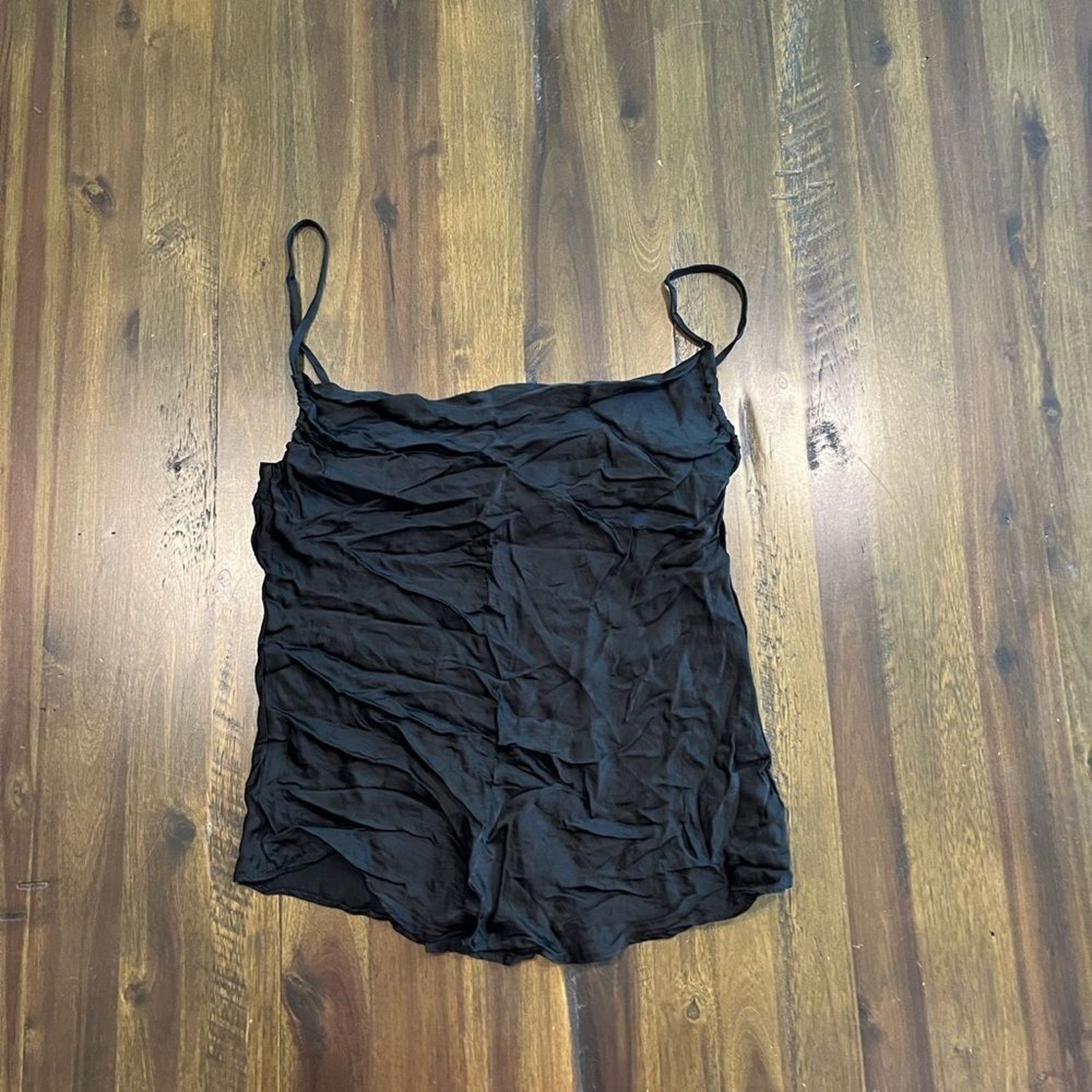 Vintage Wilfred Aritzia Allusion Camisole Satin Tank - Size XS Size XS / US 0-2 / IT 36-38 - 1 Thumbnail