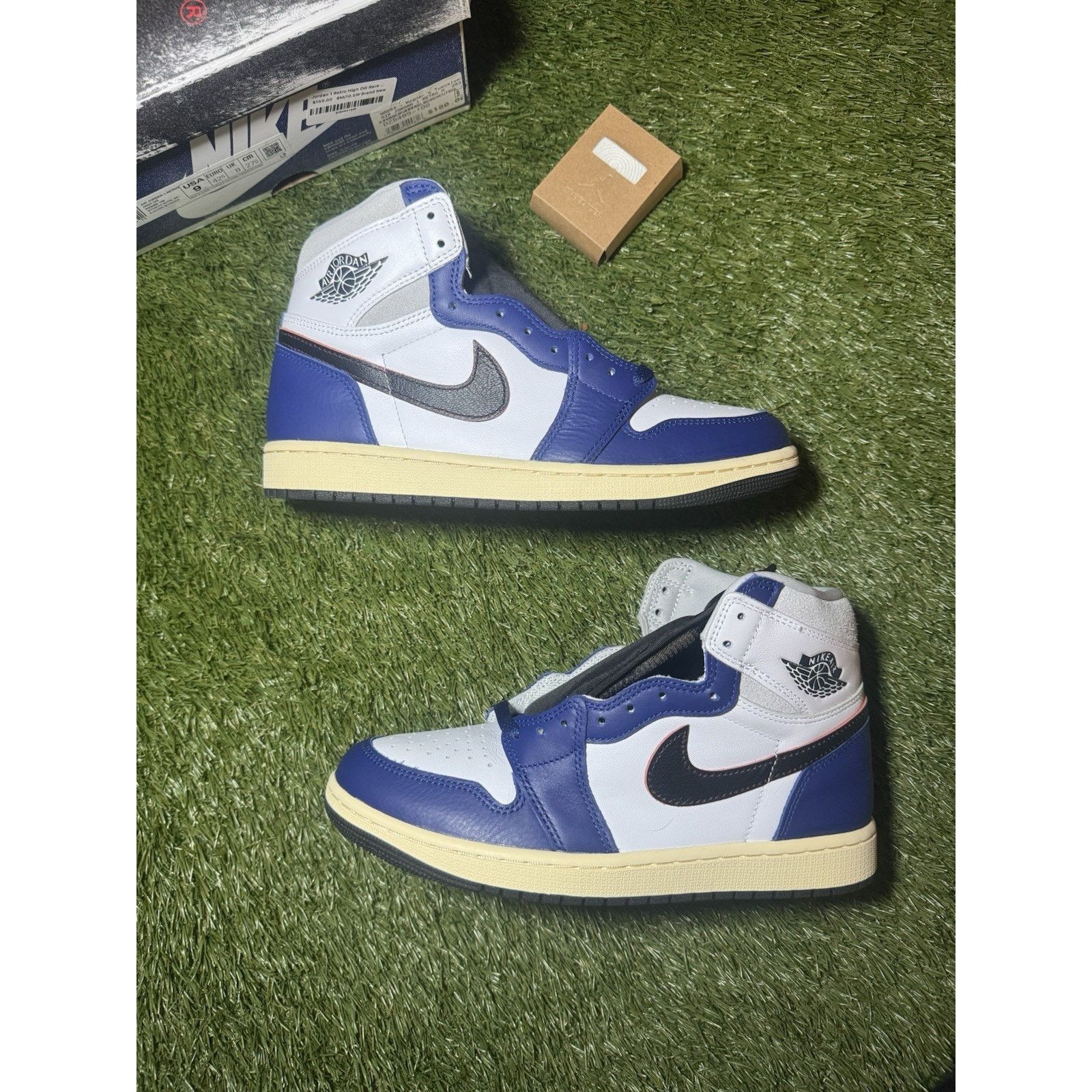 Jordan Brand Air Jordan 1 Retro OG High Rare Air - Deep Royal Blue Size 9 Size US 9 / EU 42 - 1 Thumbnail