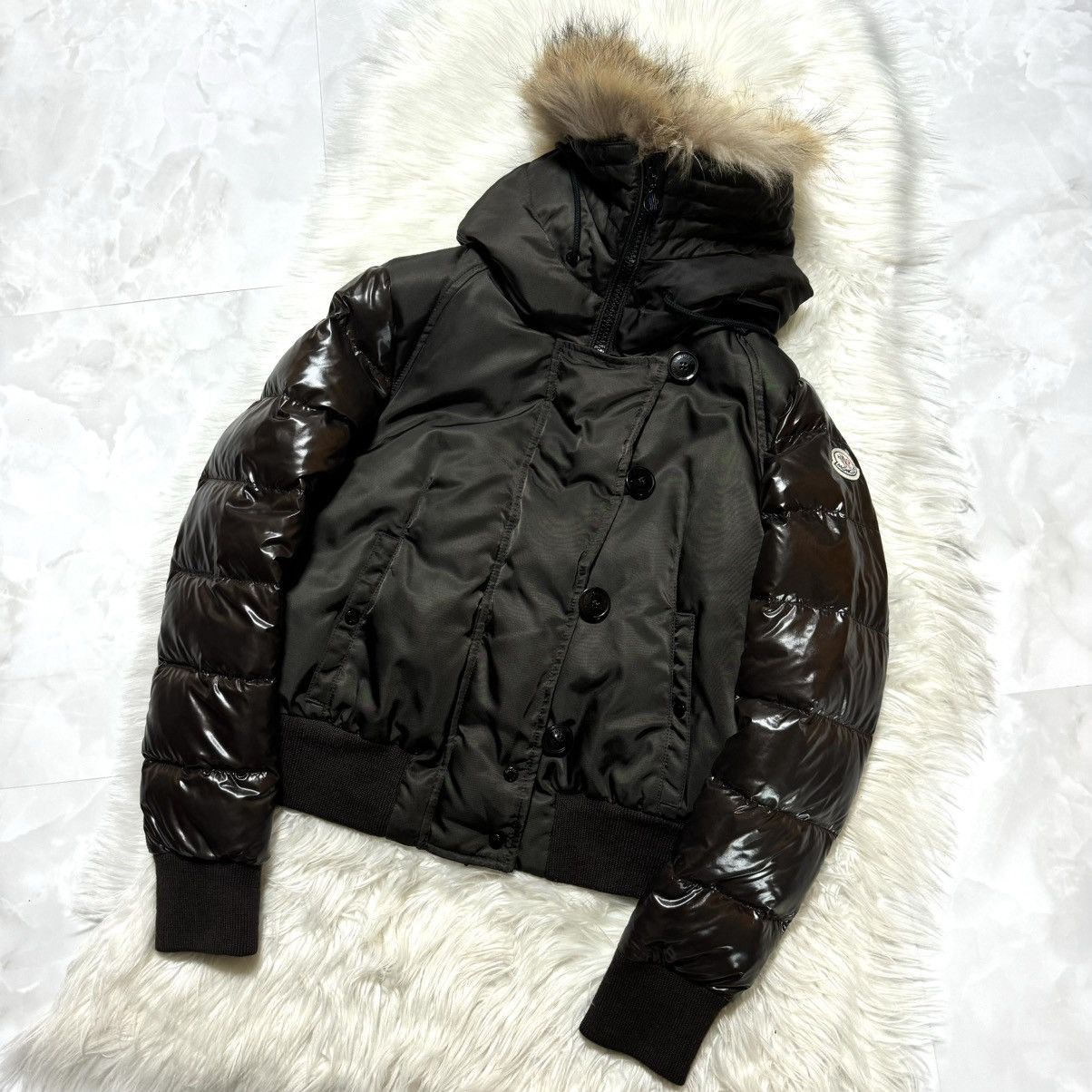 Moncler Moncler DESNA raccoon fur switching puffer down jacket Size XS / US 0-2 / IT 36-38 - 6 Thumbnail