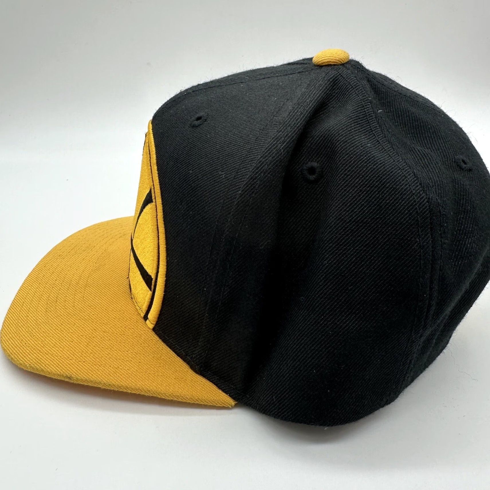 Mitchell & Ness Mitchell & Ness Black NBA Golden State Warriors Snapback Hat Cap Adult Unisex 90s Retro College Sports USA Tailored Fit Adjustable Size ONE SIZE - 5 Thumbnail