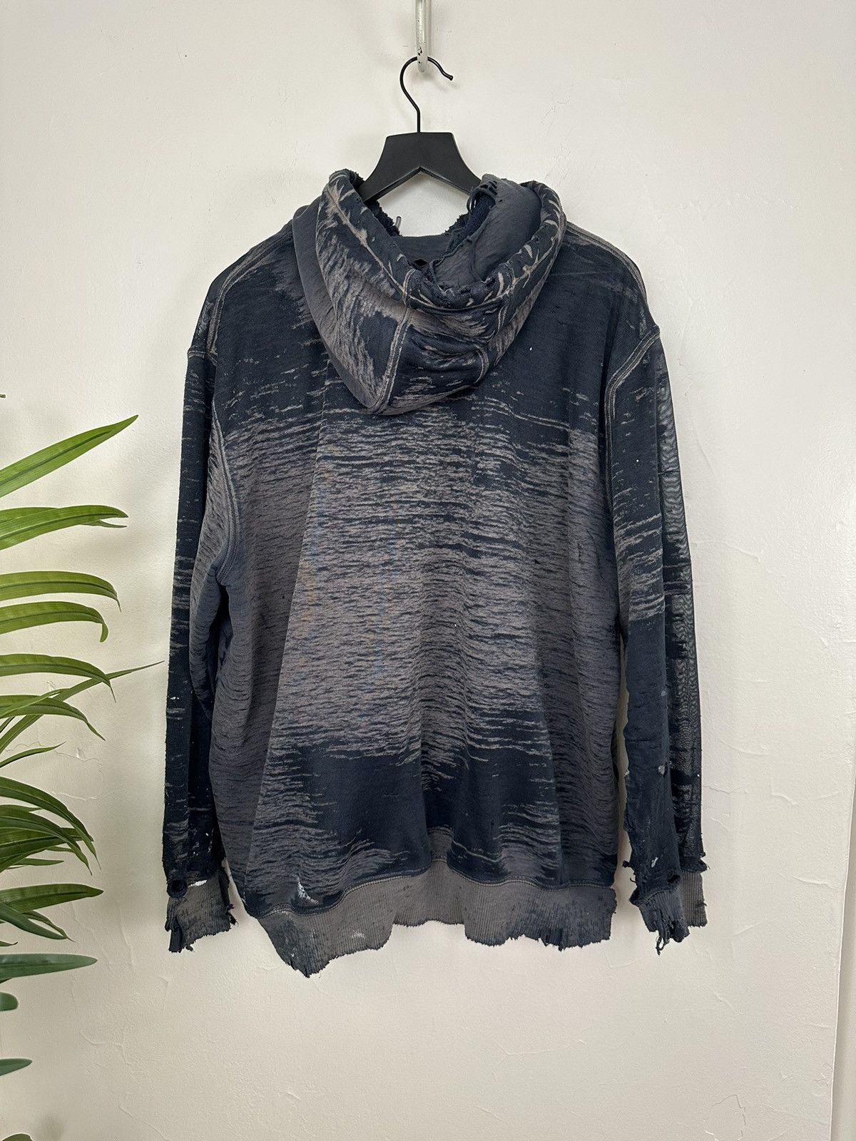 Carhartt × Vintage (XL) INSANE THRASHED SHEER Navy Carhartt Hoodie Size US XL / EU 56 / 4 - 11 Thumbnail