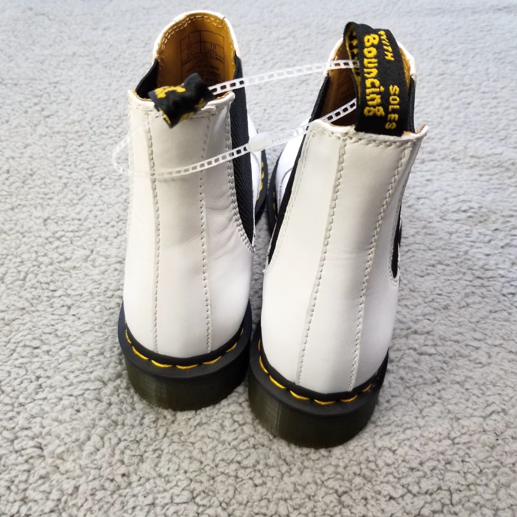 Dr. Martens VINTAGE Dr. Martens Chelsea Boot Women's Leather Platform Ankle Shoe White 10W Casual Fall Winter Size US 10 / IT 40 - 2 Thumbnail