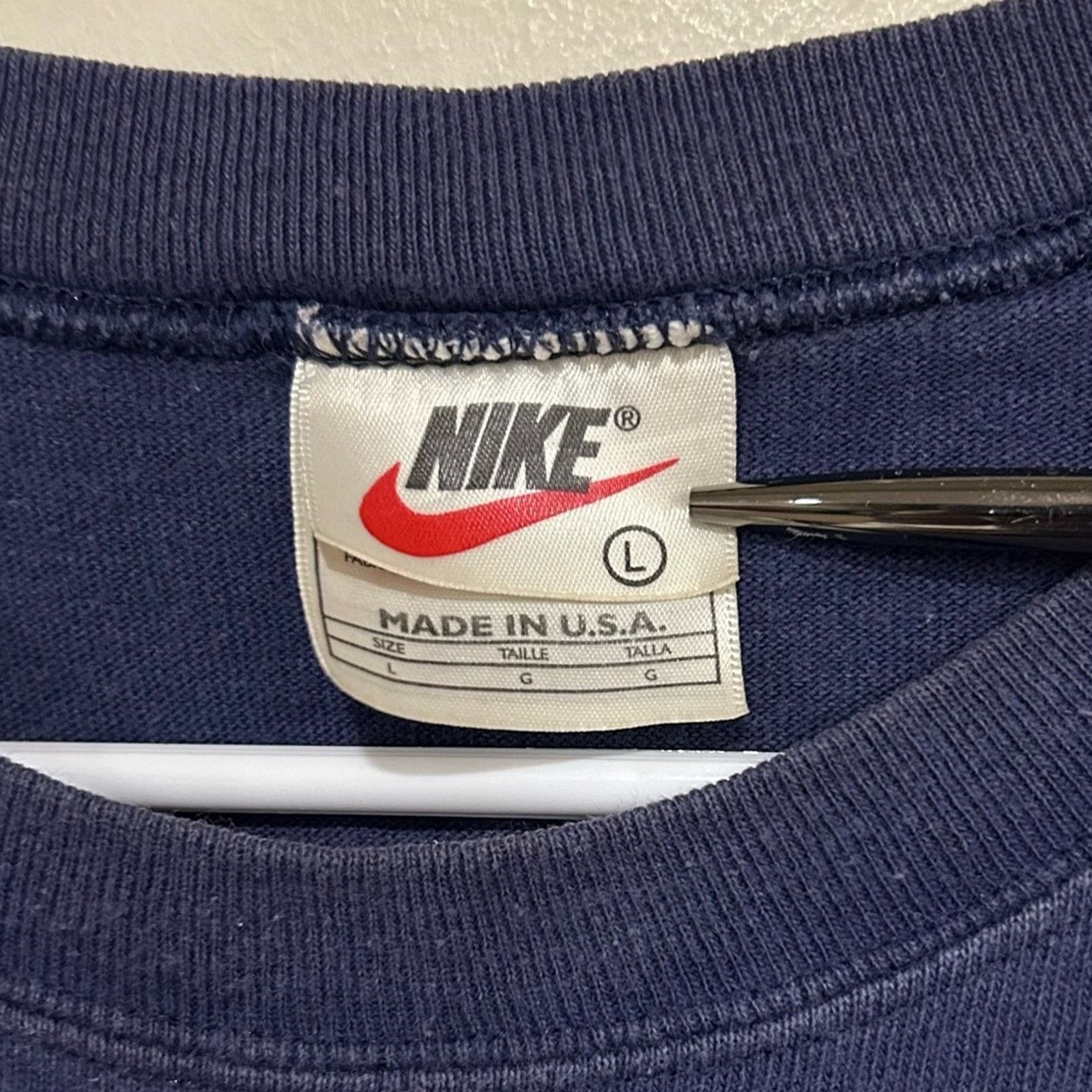 Nike Vintage Nike North Carolina Tar Heels Sleeveless Shirt Size US L / EU 52-54 / 3 - 6 Thumbnail