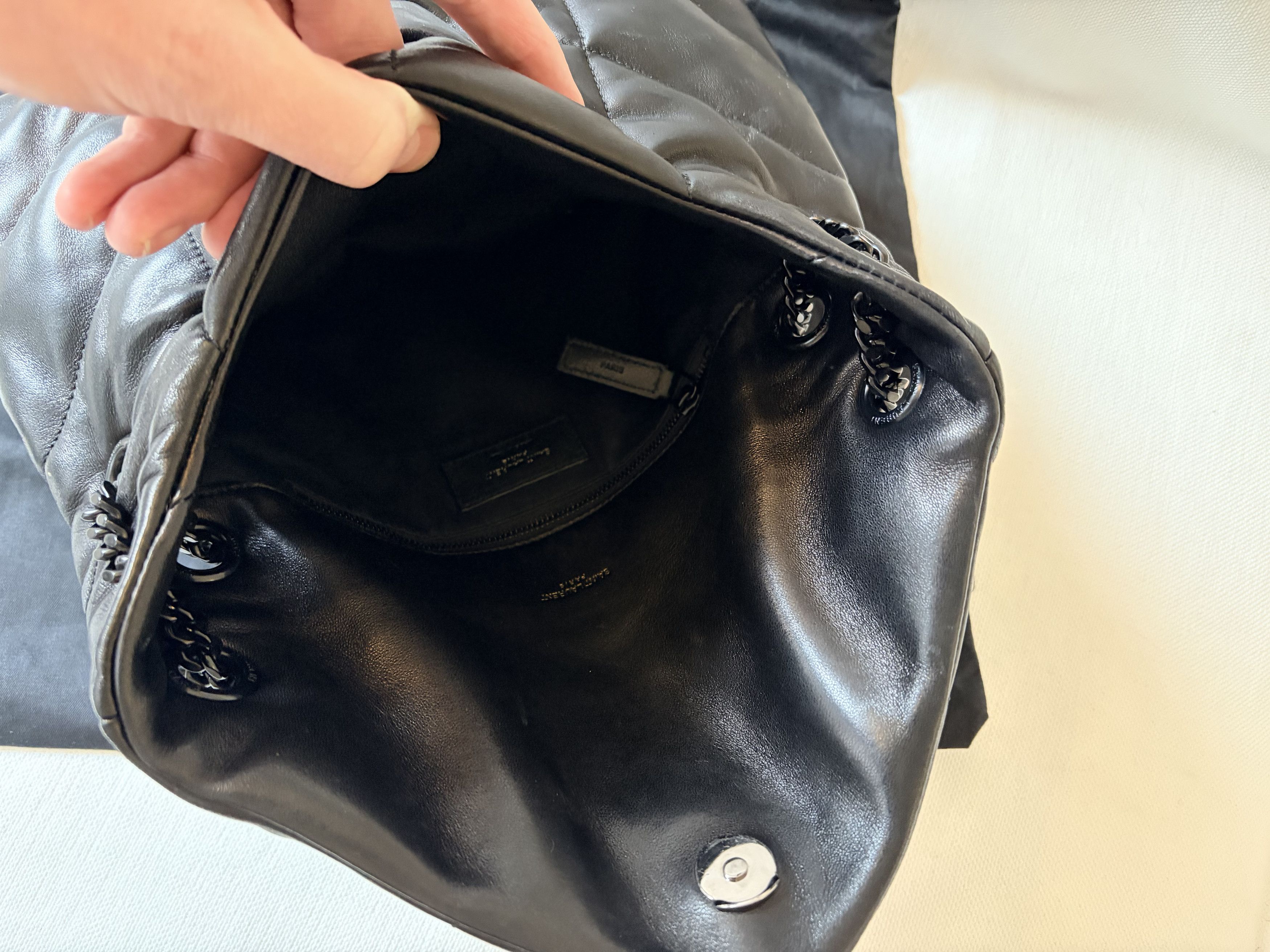 Saint Laurent Paris Saint Laurent (NEW) Loulou Medium Black Quilted Lambskin Bag Size ONE SIZE - 6 Thumbnail