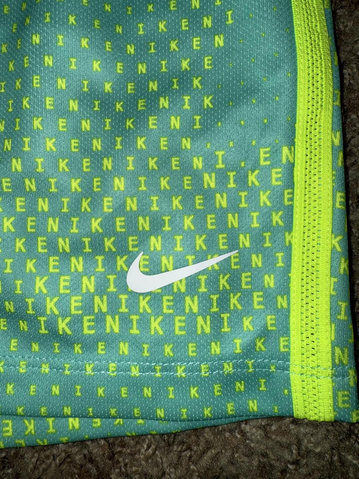 Nike Nike Boys Performance Dri-Fit All Over Print Shorts Sample Size US 26 / EU 42 - 2 Thumbnail