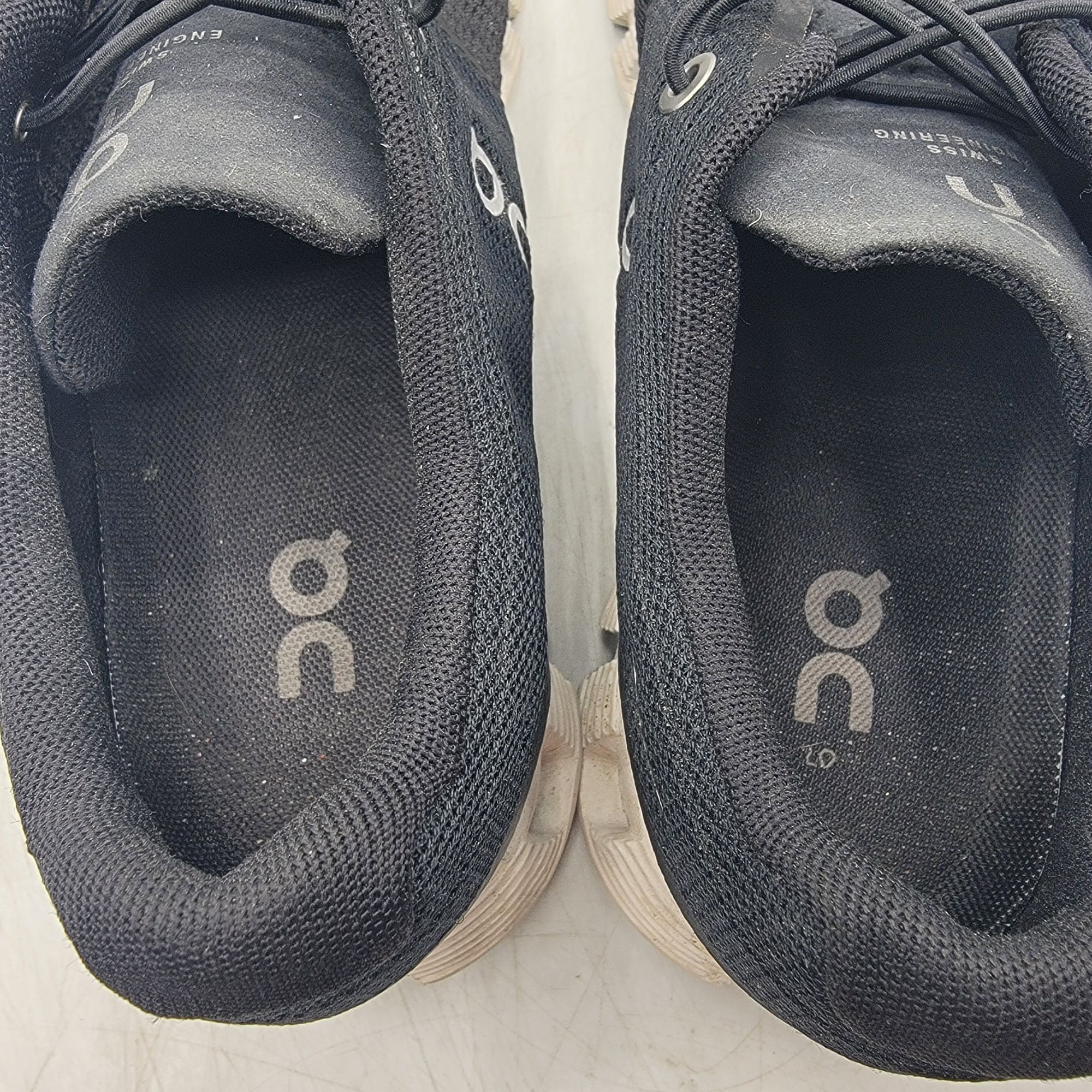 On On Cloud 5 Womens 7.5 Black Running Shoes Athletic Causal Co Size US 7.5 / IT 37.5 - 5 Thumbnail
