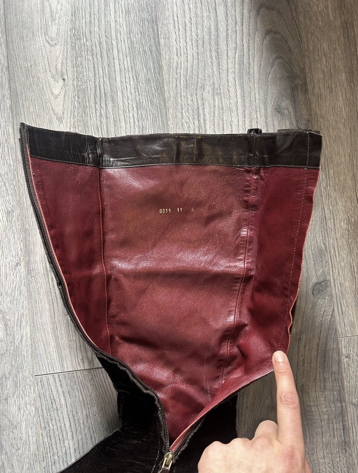 Louis Vuitton Louis Vuitton Velvet Riding Boots (extremely rare) Size US 11 / EU 44 - 10 Thumbnail