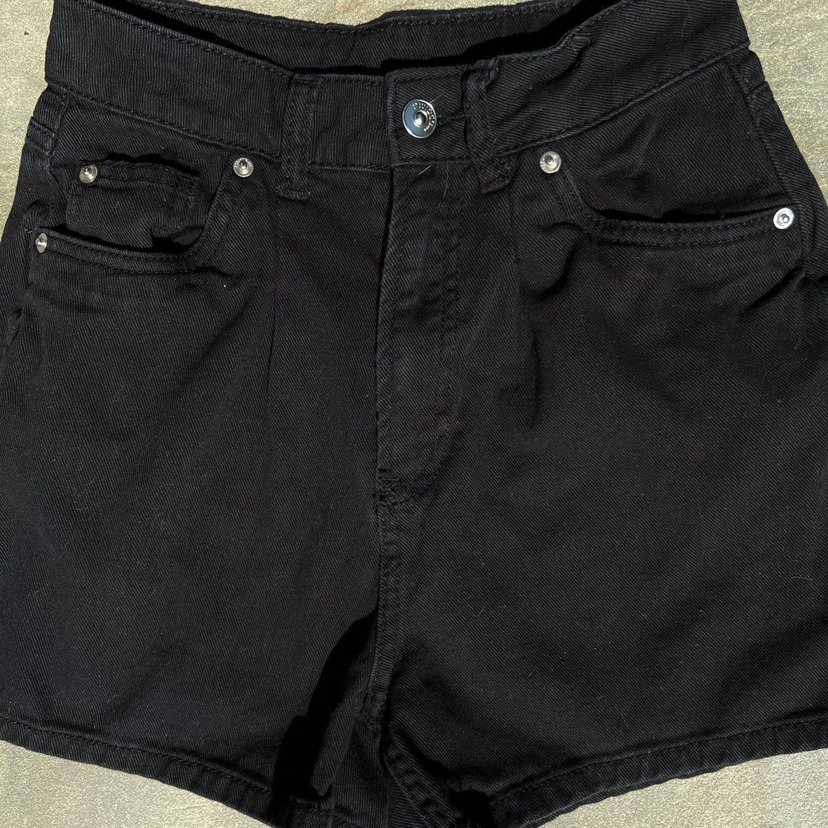 H&M High Waist Black Denim Short Shorts Size 26" / US 2 / IT 38 - 4 Thumbnail