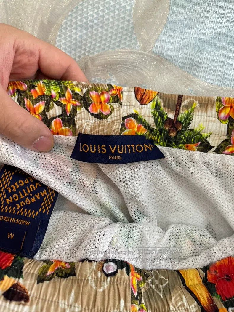 Louis Vuitton Louis Vuitton size m Tropical Style Design shorts Size US 28 / EU 44 - 4 Thumbnail