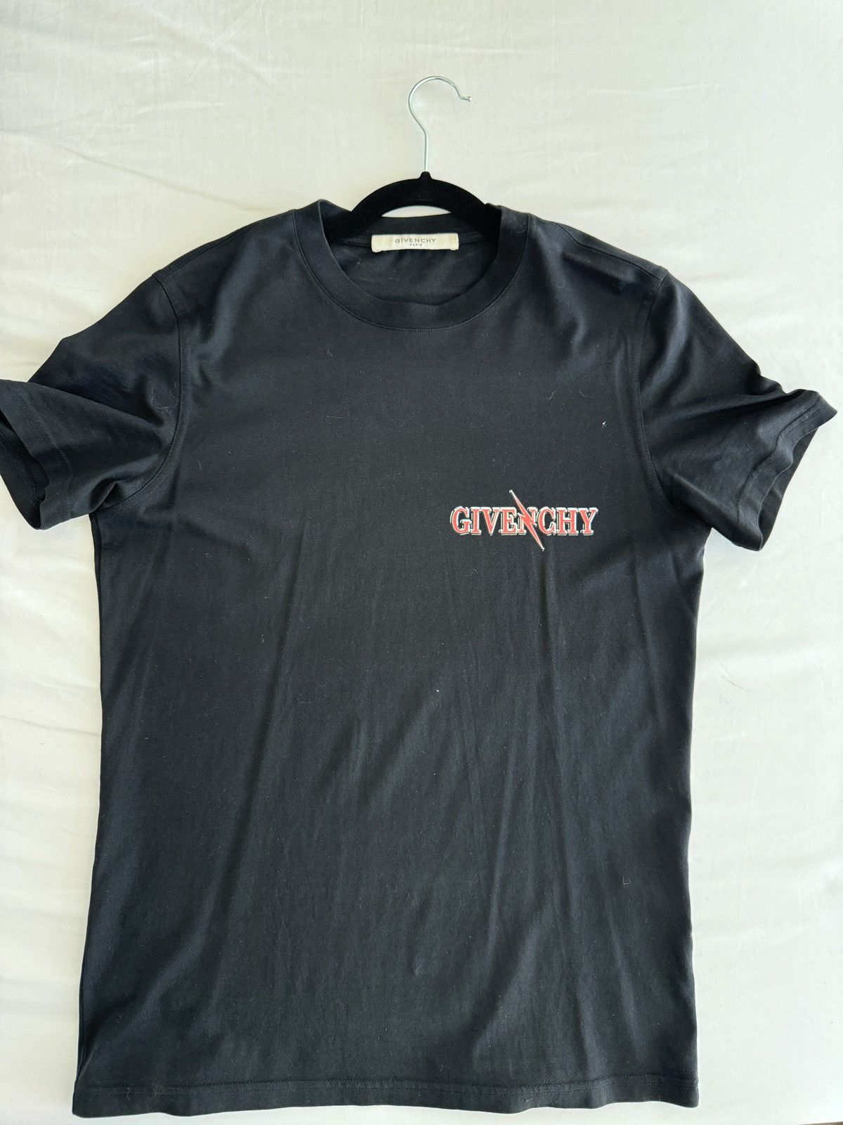 Givenchy Givenchy T shirt winged chimeras Size US S / EU 44-46 / 1 - 1 Thumbnail
