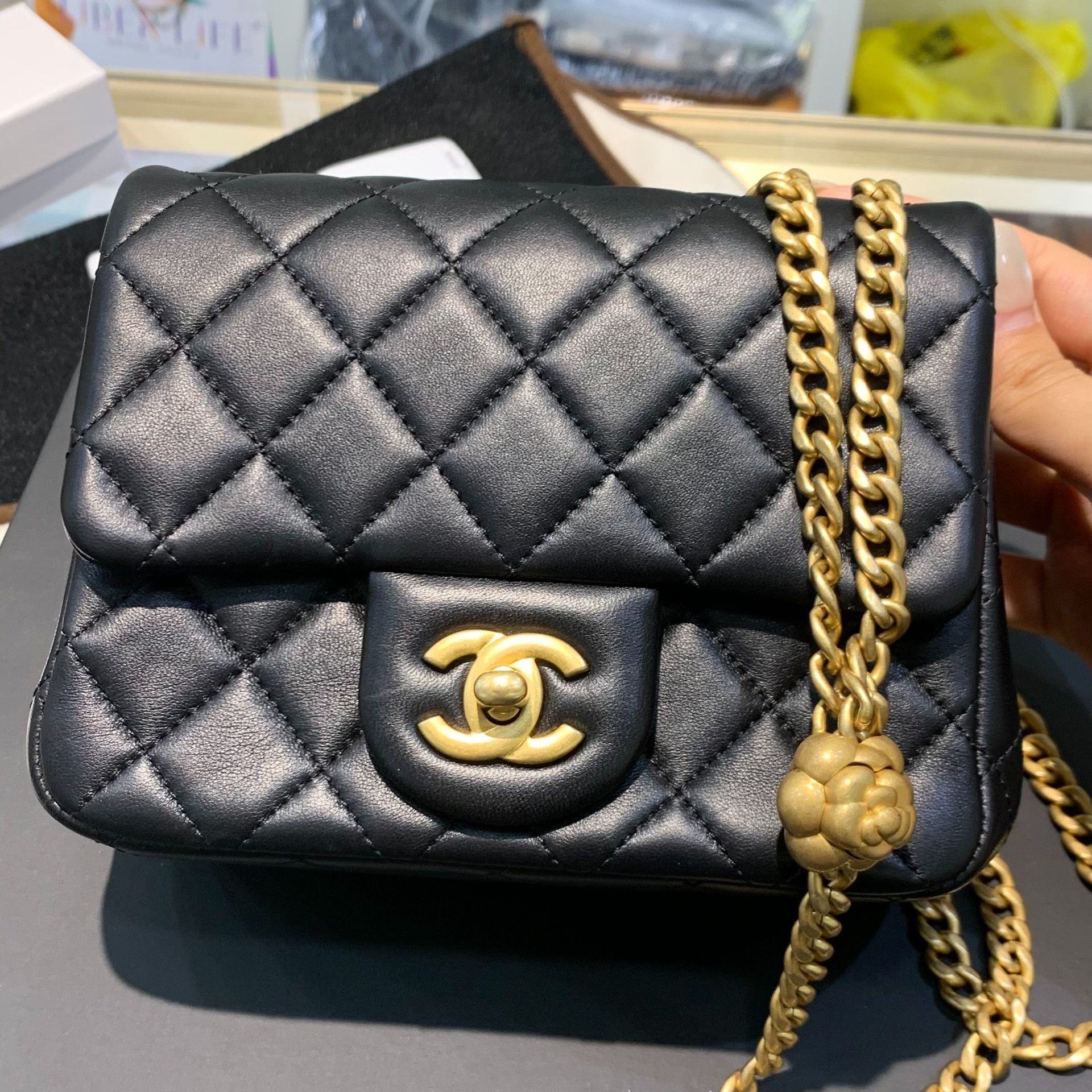 Chanel Pre-loved Bag Very good condition Size ONE SIZE - 1 Thumbnail