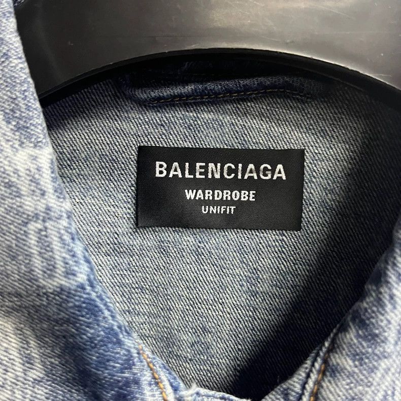 Balenciaga Balenciaga blue logo full print single breasted lapel denim Size US M / EU 48-50 / 2 - 3 Thumbnail