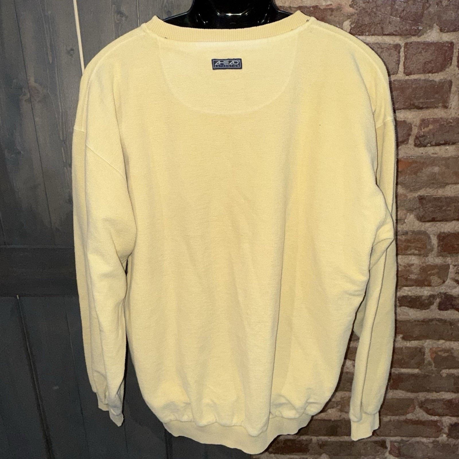 Other Pebble Beach LOGO Muted Yellow Sweatshirt Canada L Golf lux Size US L / EU 52-54 / 3 - 4 Thumbnail