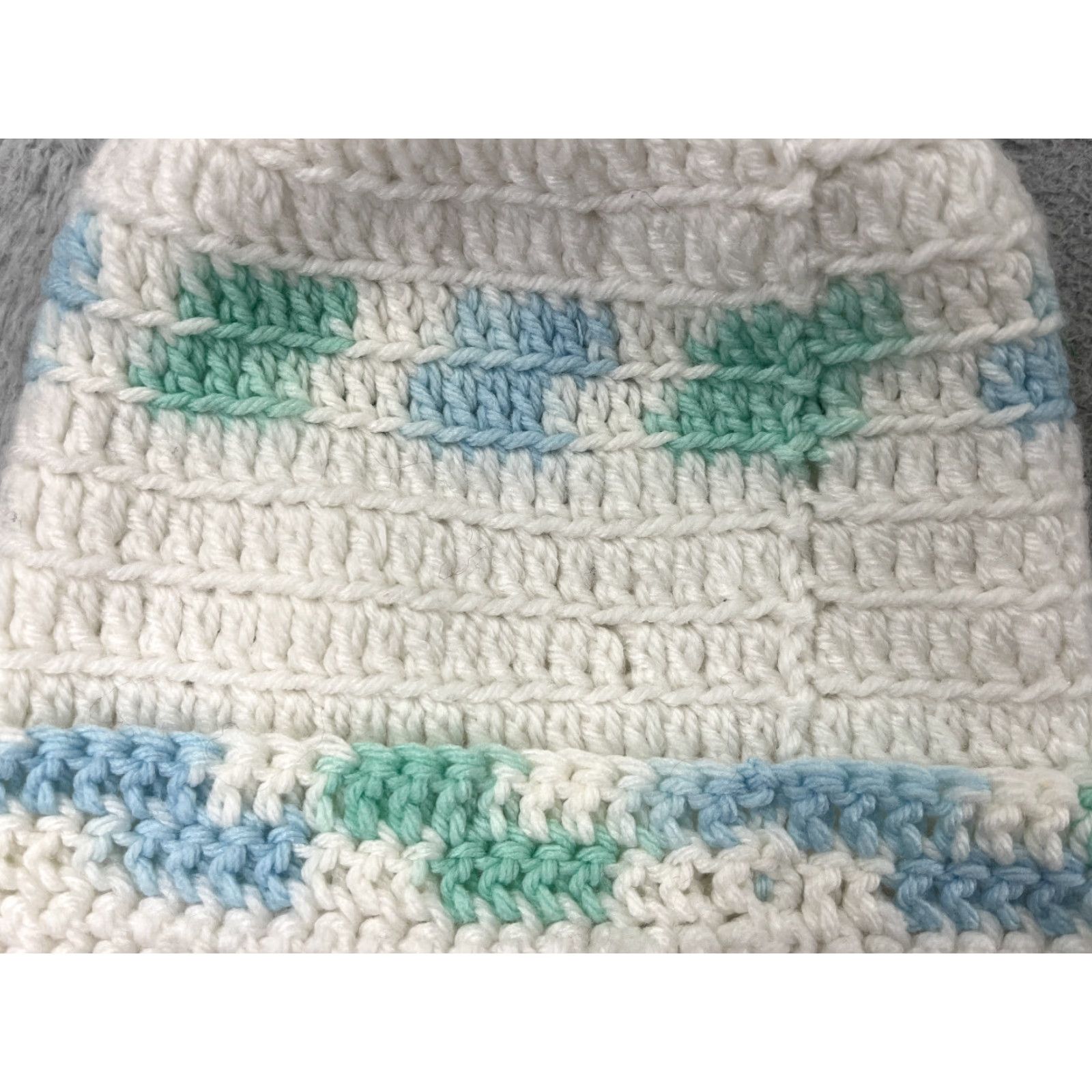 Vintage Handmade Beanie Toque One Size White Blue Crochet Knit Acrylic Blend Womens Size ONE SIZE - 2 Thumbnail
