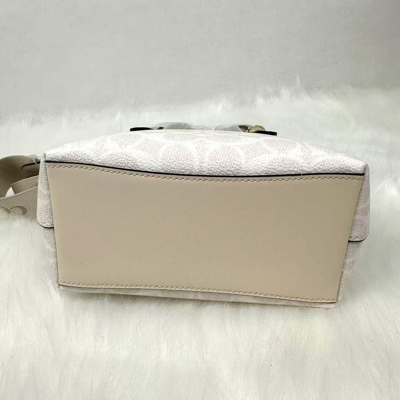 Coach Coach Mini City Tote Bag Crossbody Shoulder Sig Canvas NWT Size ONE SIZE - 5 Thumbnail
