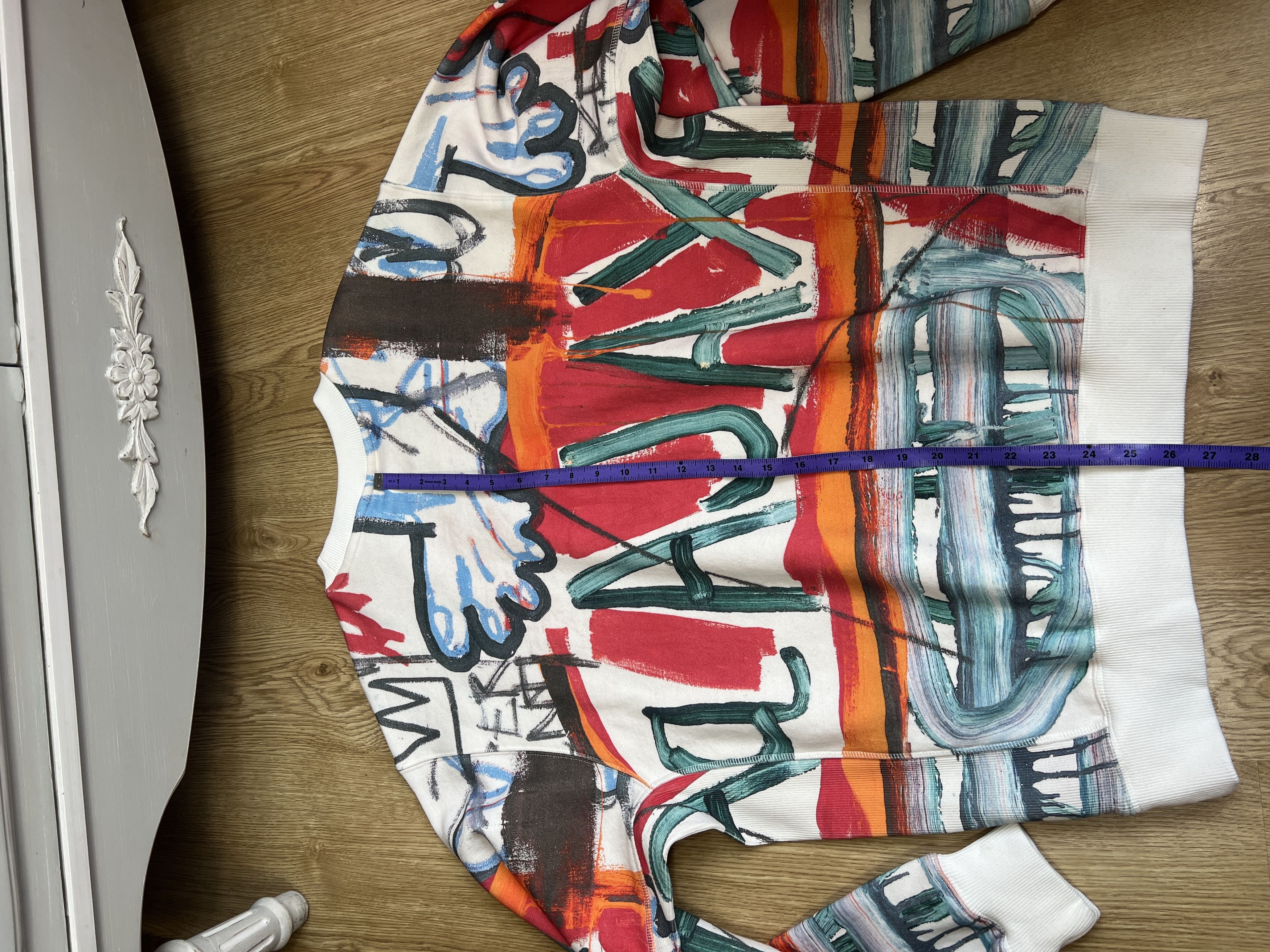 H&M × Jean-Michel Basquiat × Who Decides War WHO DECIDES WAR x EV BRAVADO TELA D'AMORE BASQUIAT H&M Size US M / EU 48-50 / 2 - 13 Thumbnail