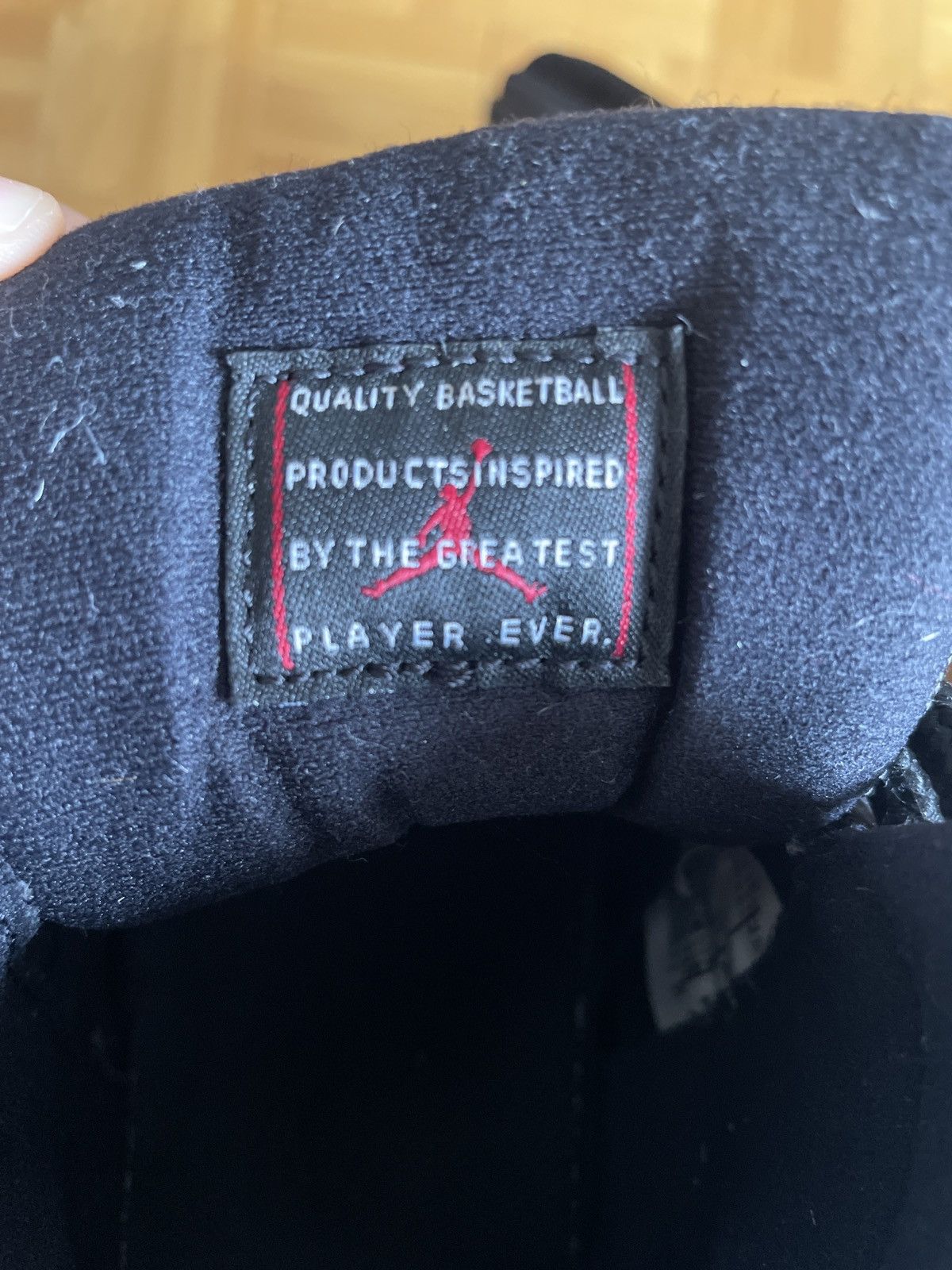 Nike Jordan 11 Bred (2019 GS) Size US 7 / EU 40 - 9 Thumbnail