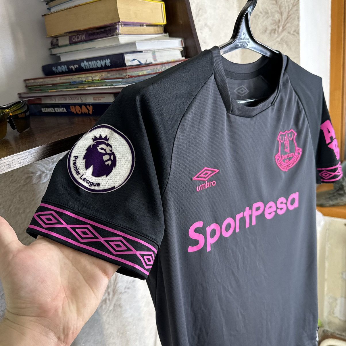 Umbro Umbro Everton 2018-19 Jersey Away Richarlison #30 Black S Size US S / EU 44-46 / 1 - 11 Thumbnail