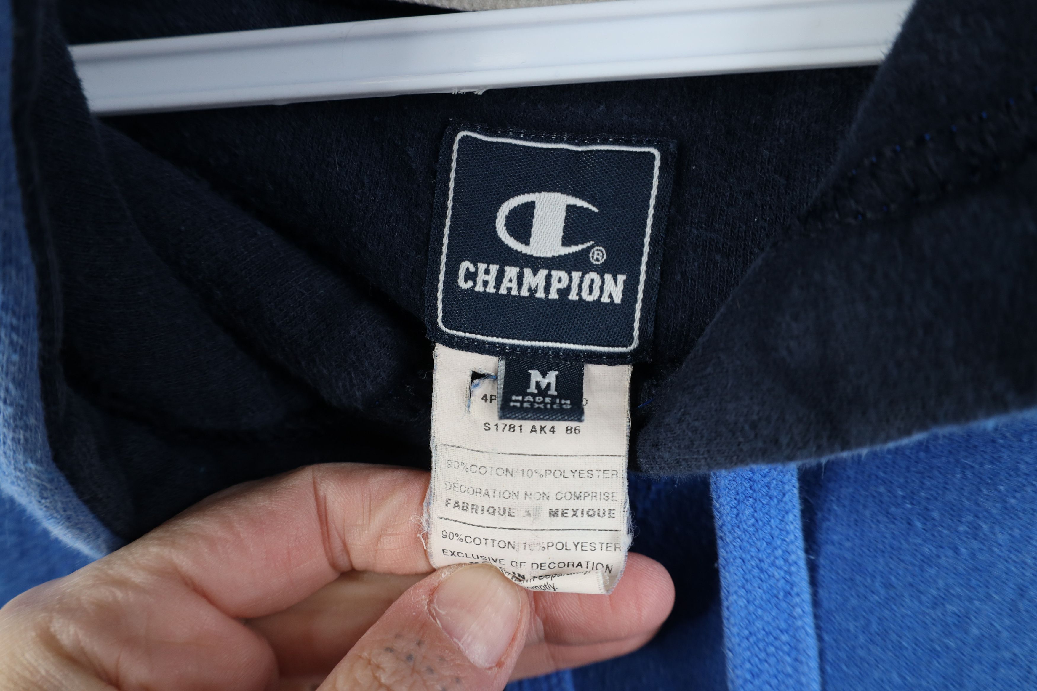 Champion Vintage 90s Y2K Champion Heavyweight Hoodie Sweatshirt Blue Size US M / EU 48-50 / 2 - 8 Thumbnail