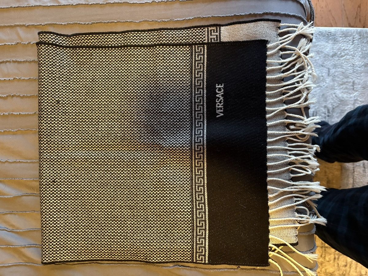 Versace Vintage Versace Wool Scarf Size ONE SIZE - 2 Thumbnail