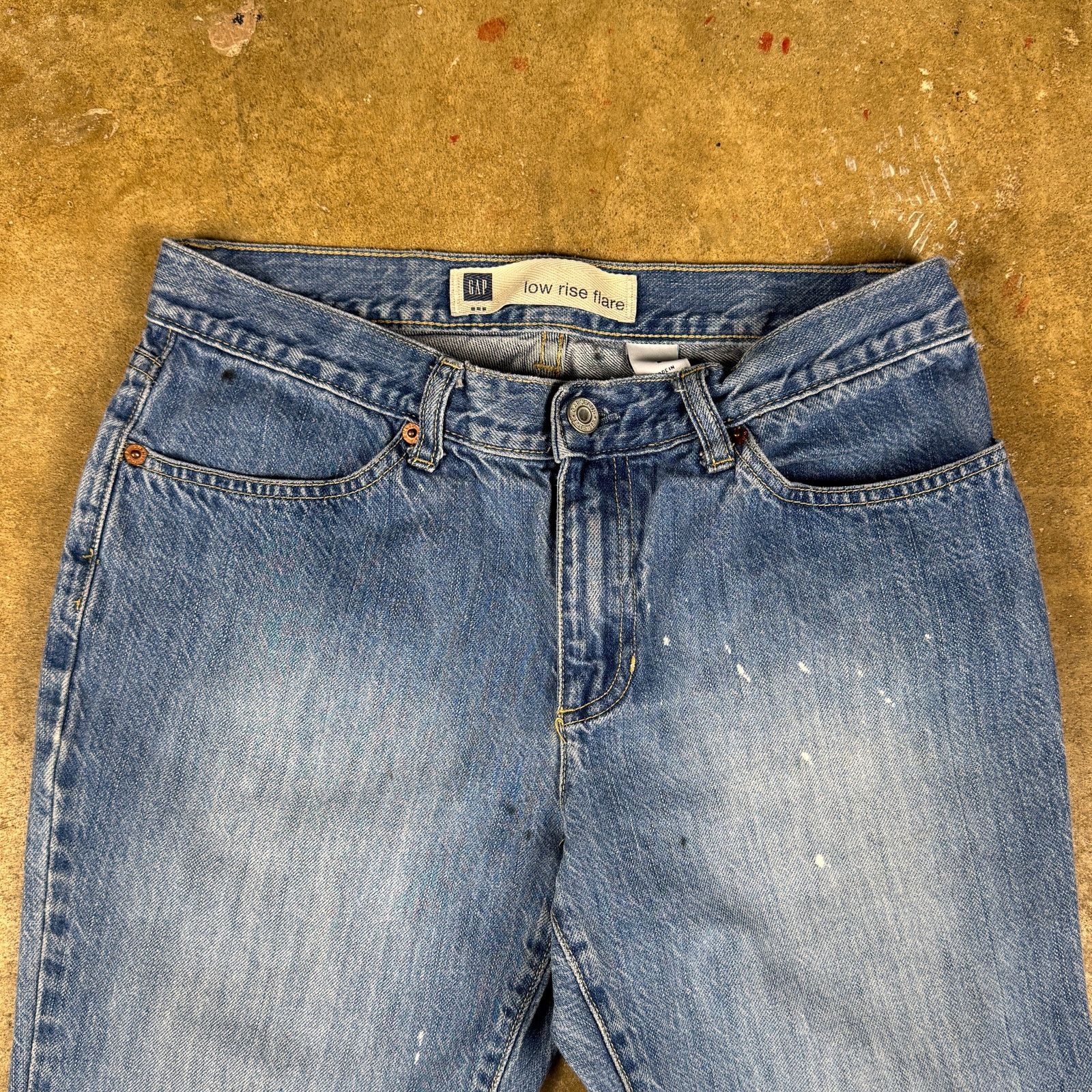 Gap GAP Low Rise Flare Vtg Jeans Women’s Size 6 Paint Y2K Denim Size 28" / US 6 / IT 42 - 2 Thumbnail