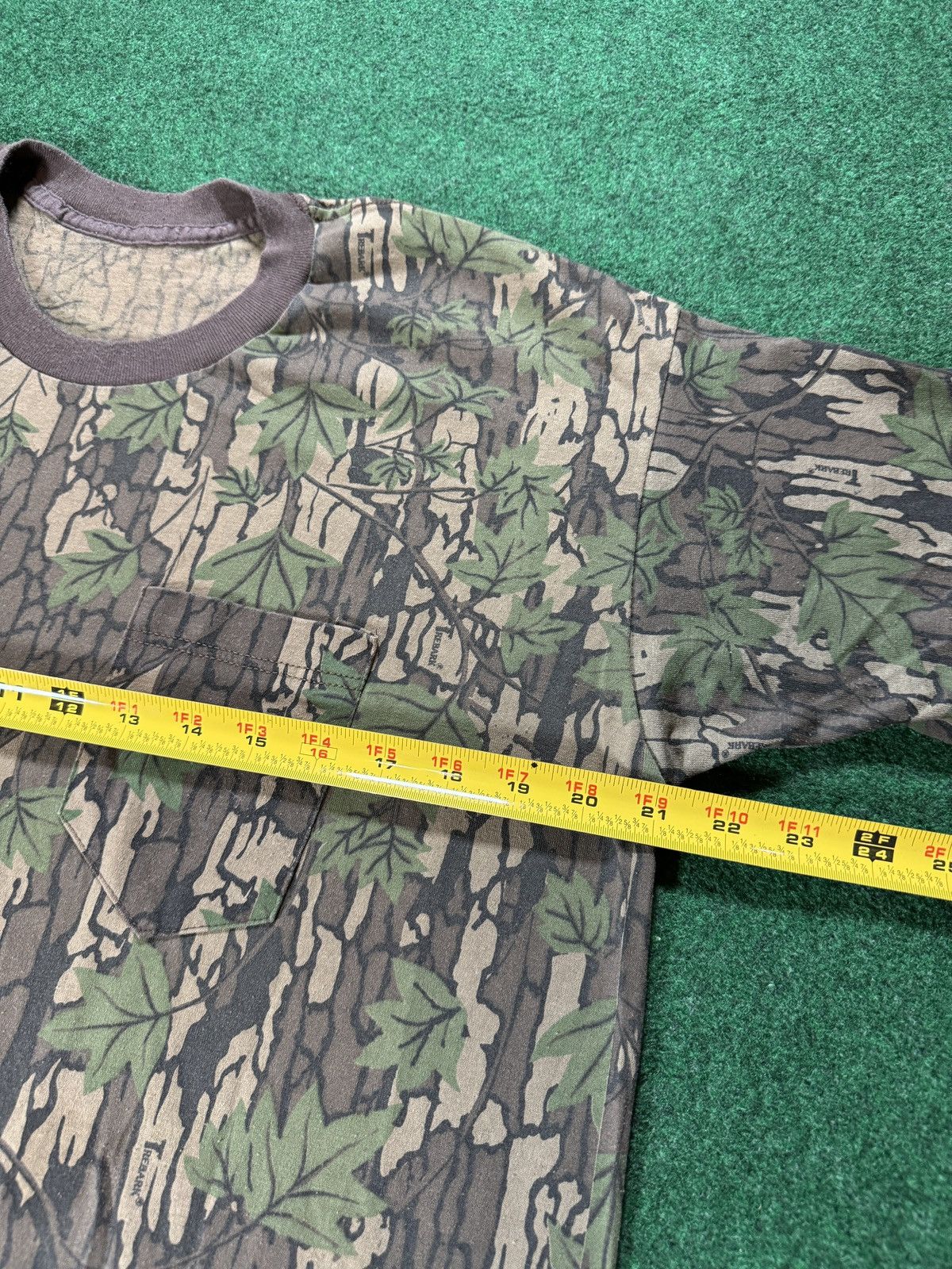 Realtree × Vintage Vintage 90s Trebrak Realtree Camo Woodland Forest T Shirt Size US L / EU 52-54 / 3 - 3 Thumbnail
