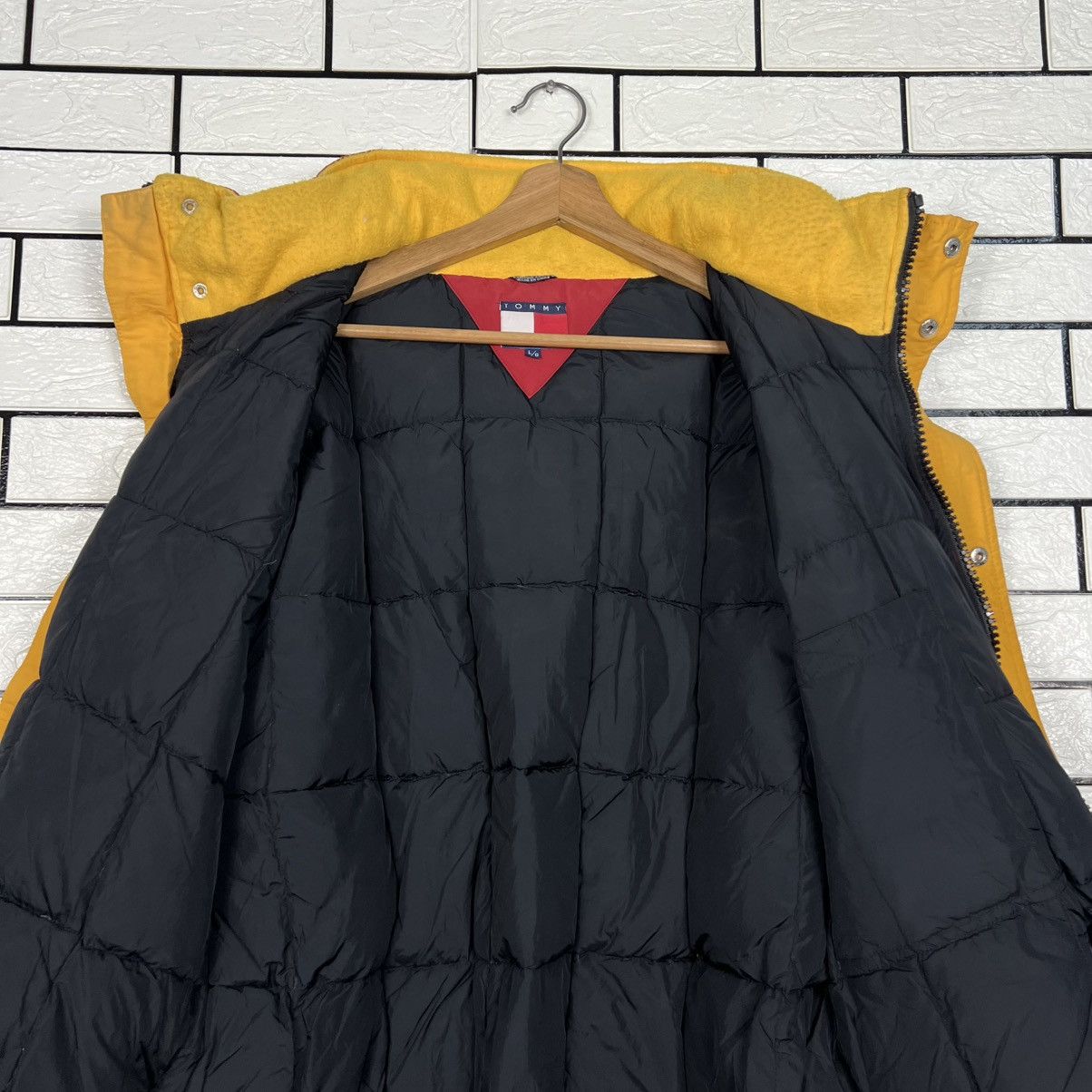 Tommy Hilfiger Vintage 90's TOMMY HILFIGER Utility Puffer Jacket #4063-C185 Size US L / EU 52-54 / 3 - 14 Thumbnail