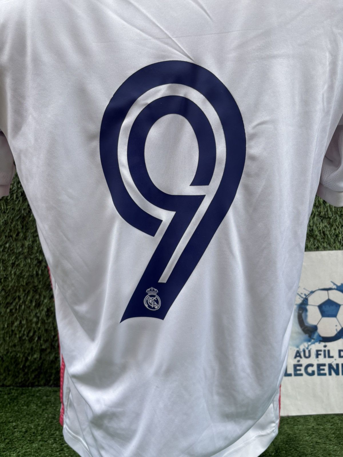 Adidas Real madrid benzema jersey Size US S / EU 44-46 / 1 - 4 Thumbnail