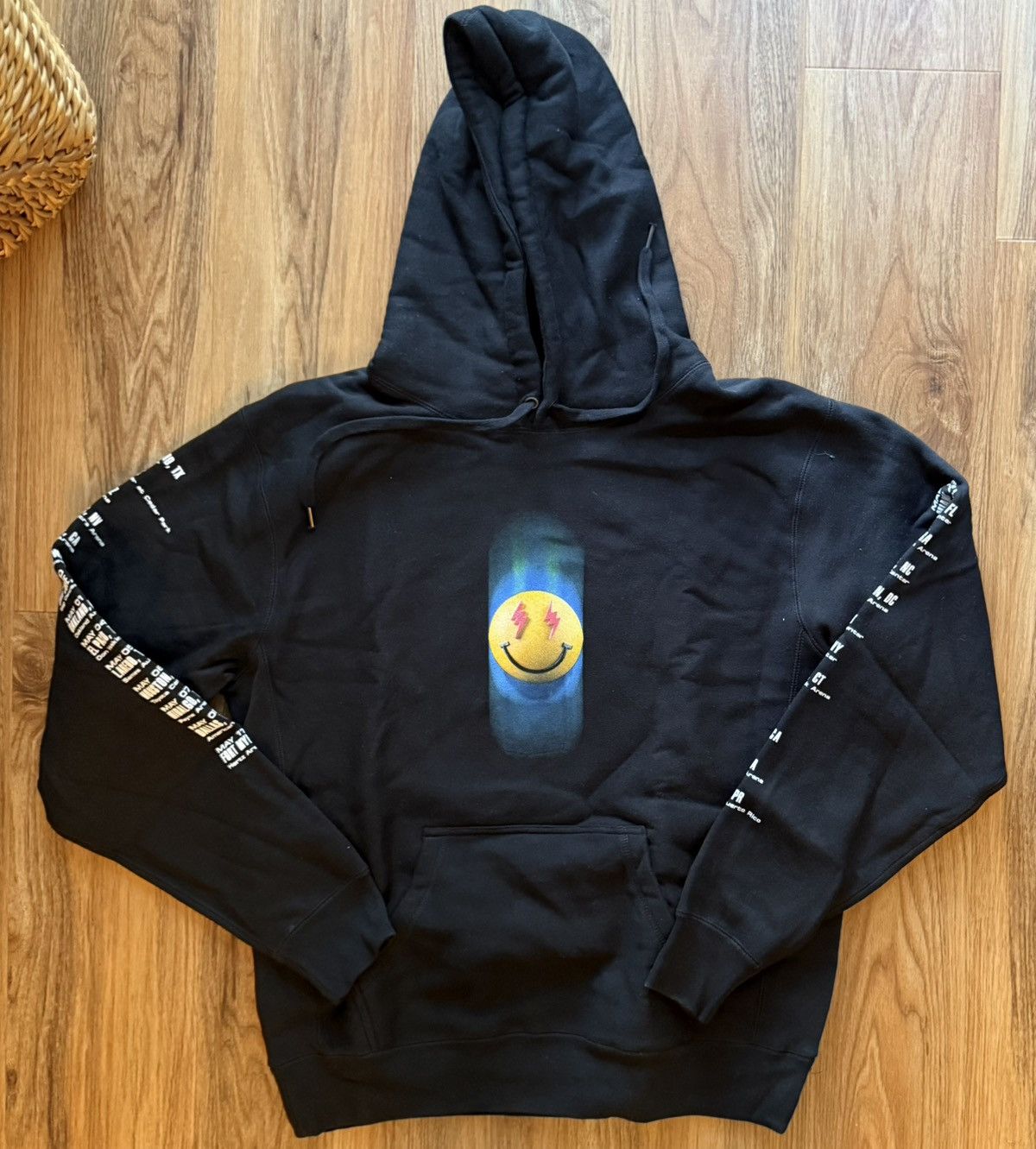 Band Tees J Balvin officially licensed tour hoodie 2002 large Size US L / EU 52-54 / 3 - 1 Thumbnail