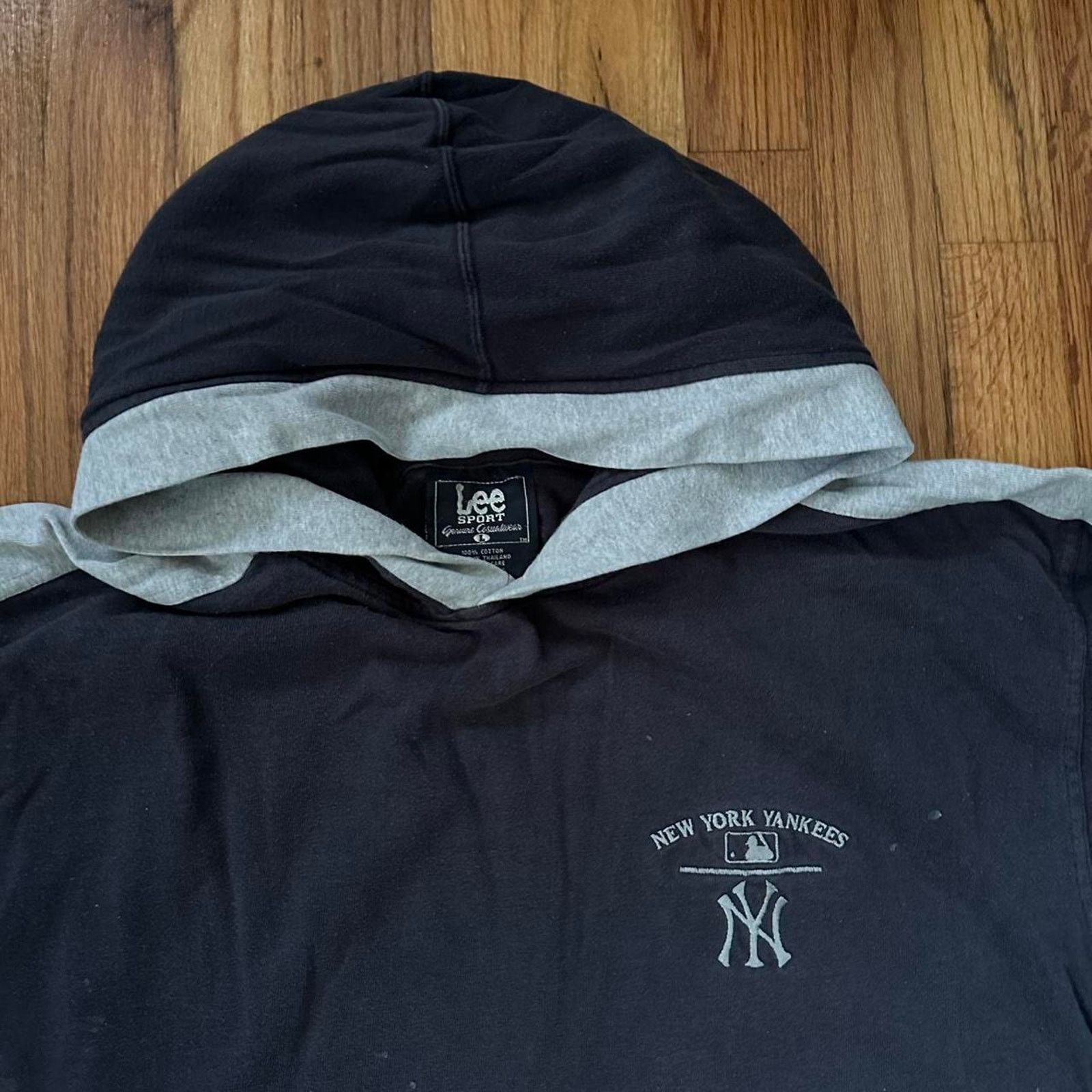 Lee Lee Sport Hooded Long Sleeve Shirt New York Yankees MLB L Size US L / EU 52-54 / 3 - 2 Thumbnail