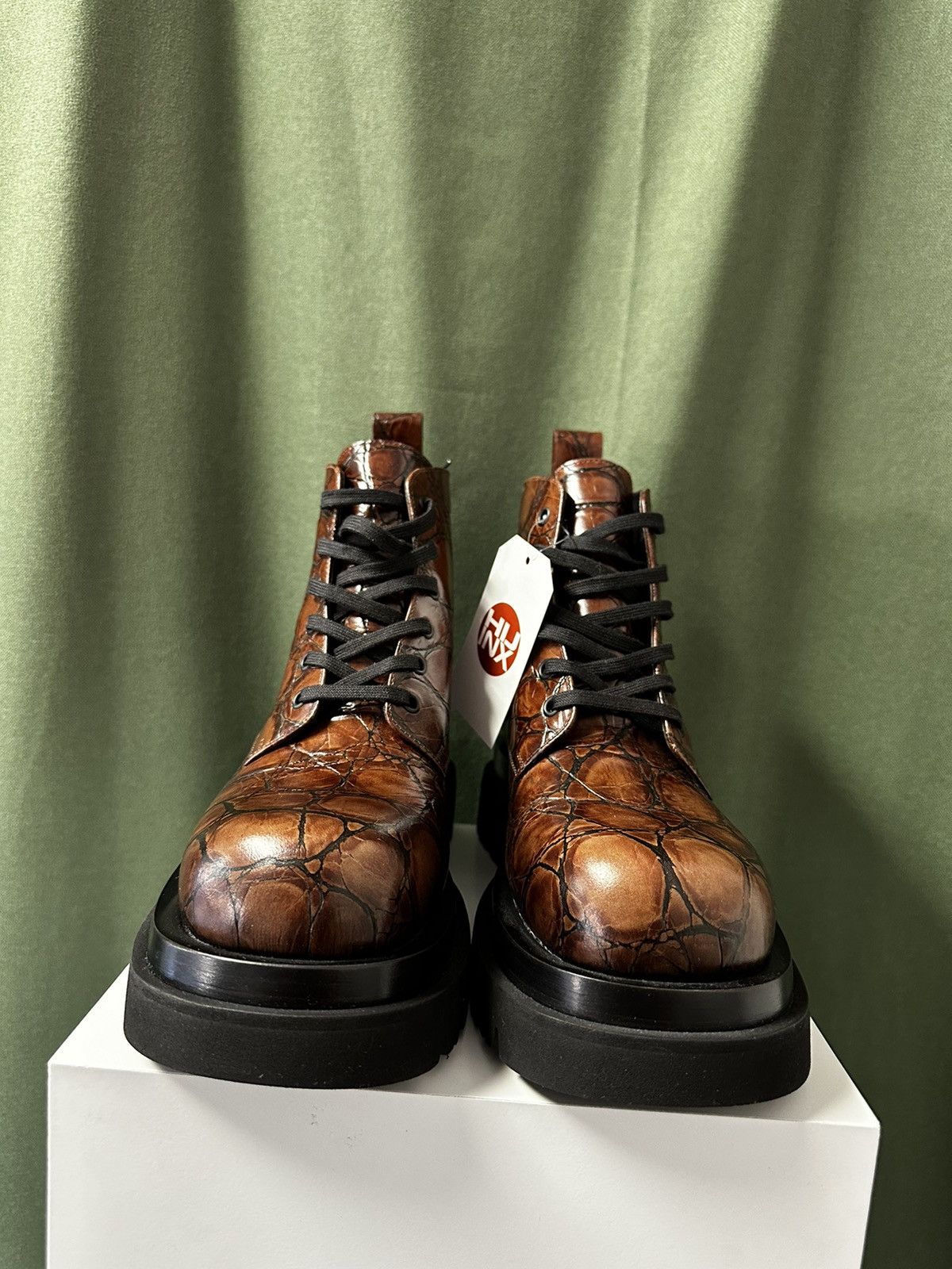 Bottega Veneta BOTTEGA VENETA CROCODILE MOTIF LUG ANKLE BOOTS Size US 7 / EU 40 - 9 Thumbnail