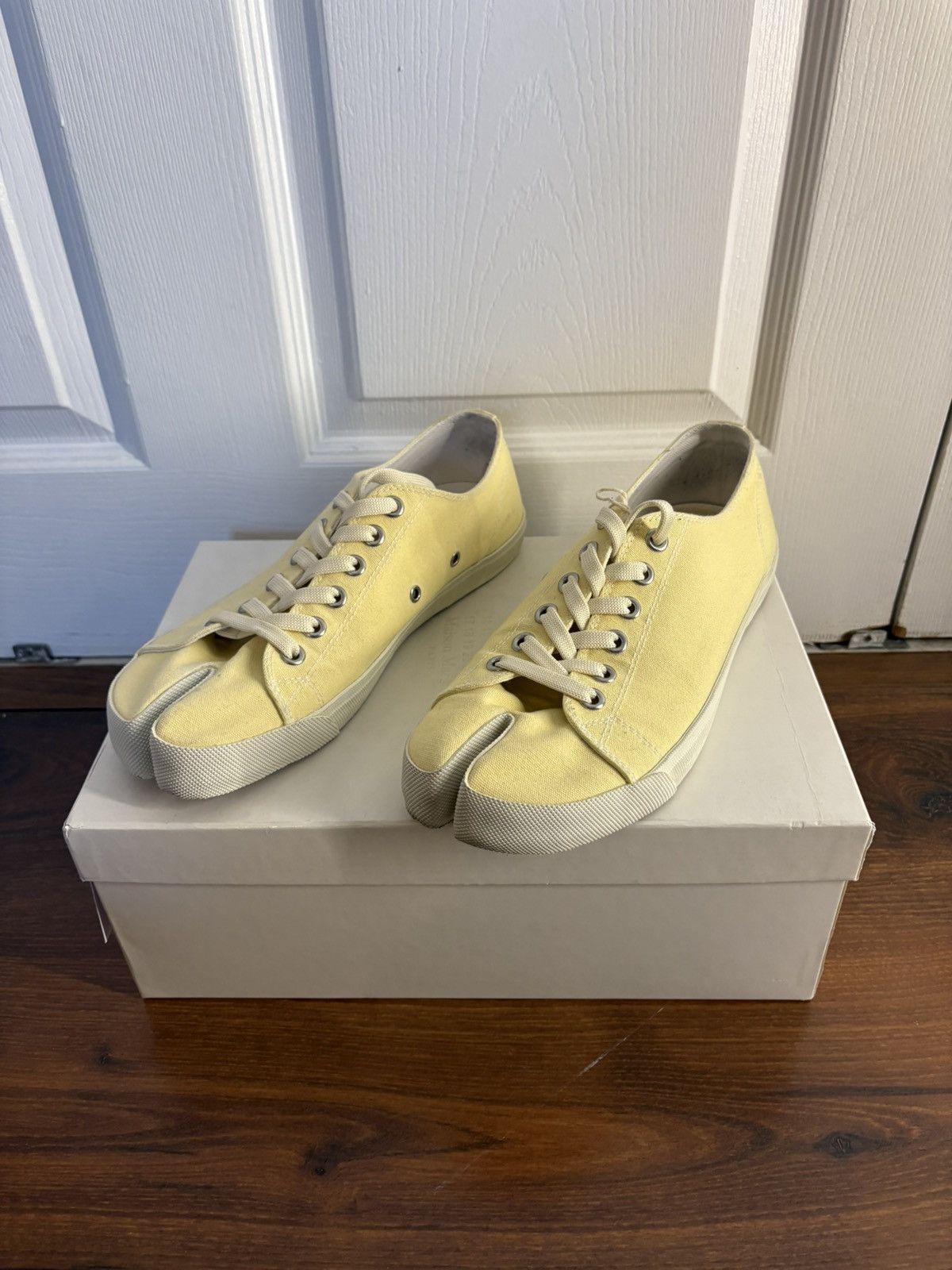 Maison Margiela Low top tabi sneaker Size US 8 / EU 41 - 1 Thumbnail
