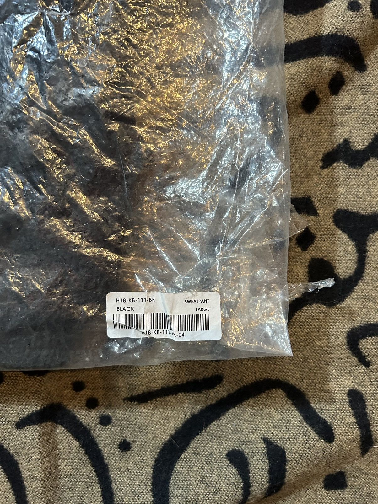 October's Very Own 2018 OVO Sherpa Jogger Size US 33 - 8 Thumbnail
