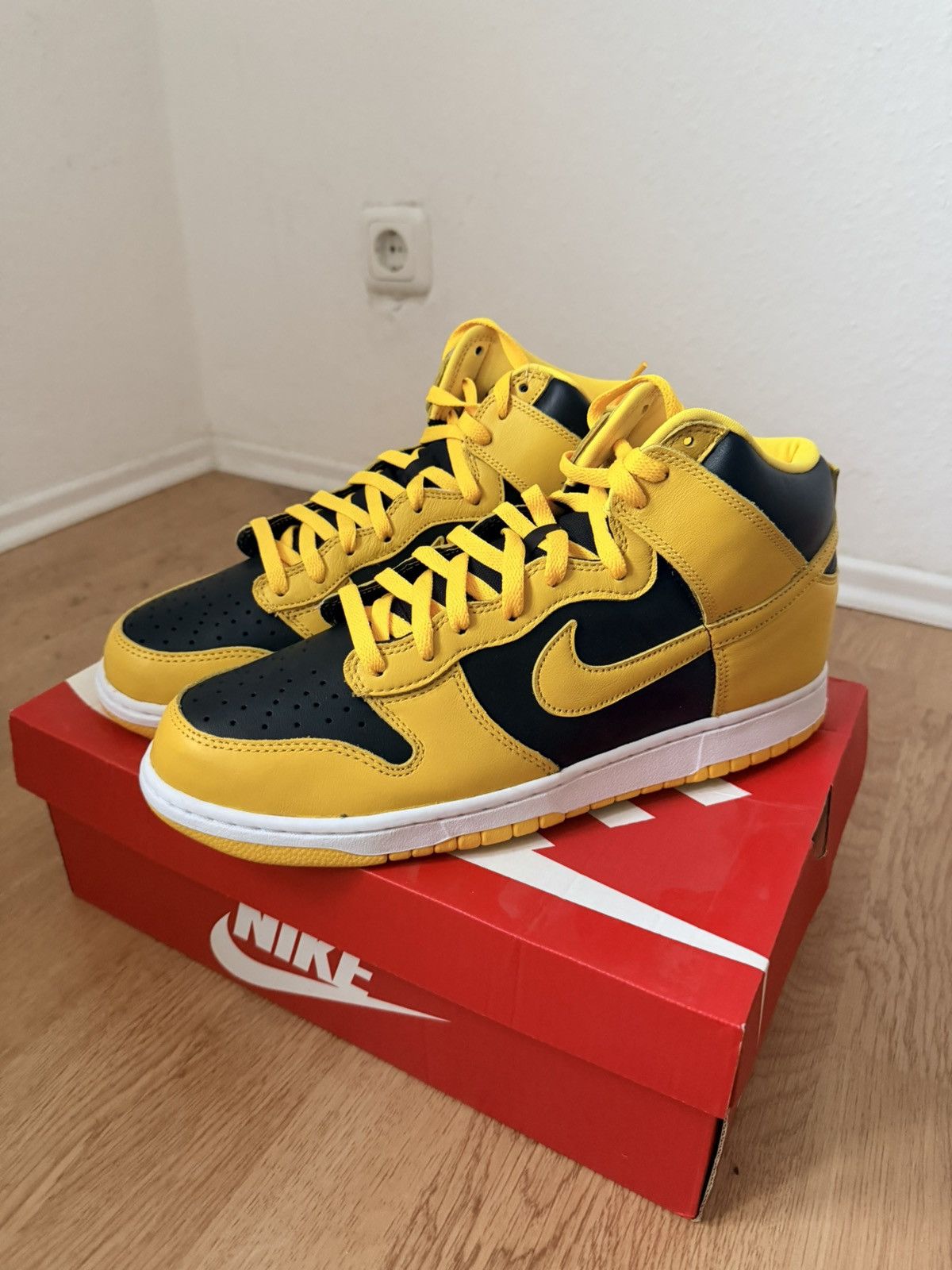 Nike Nike Dunk High “Varsity Maize” — CZ8149-002 Size 13 (EU47.5) Size US 13 / EU 46 - 1 Thumbnail