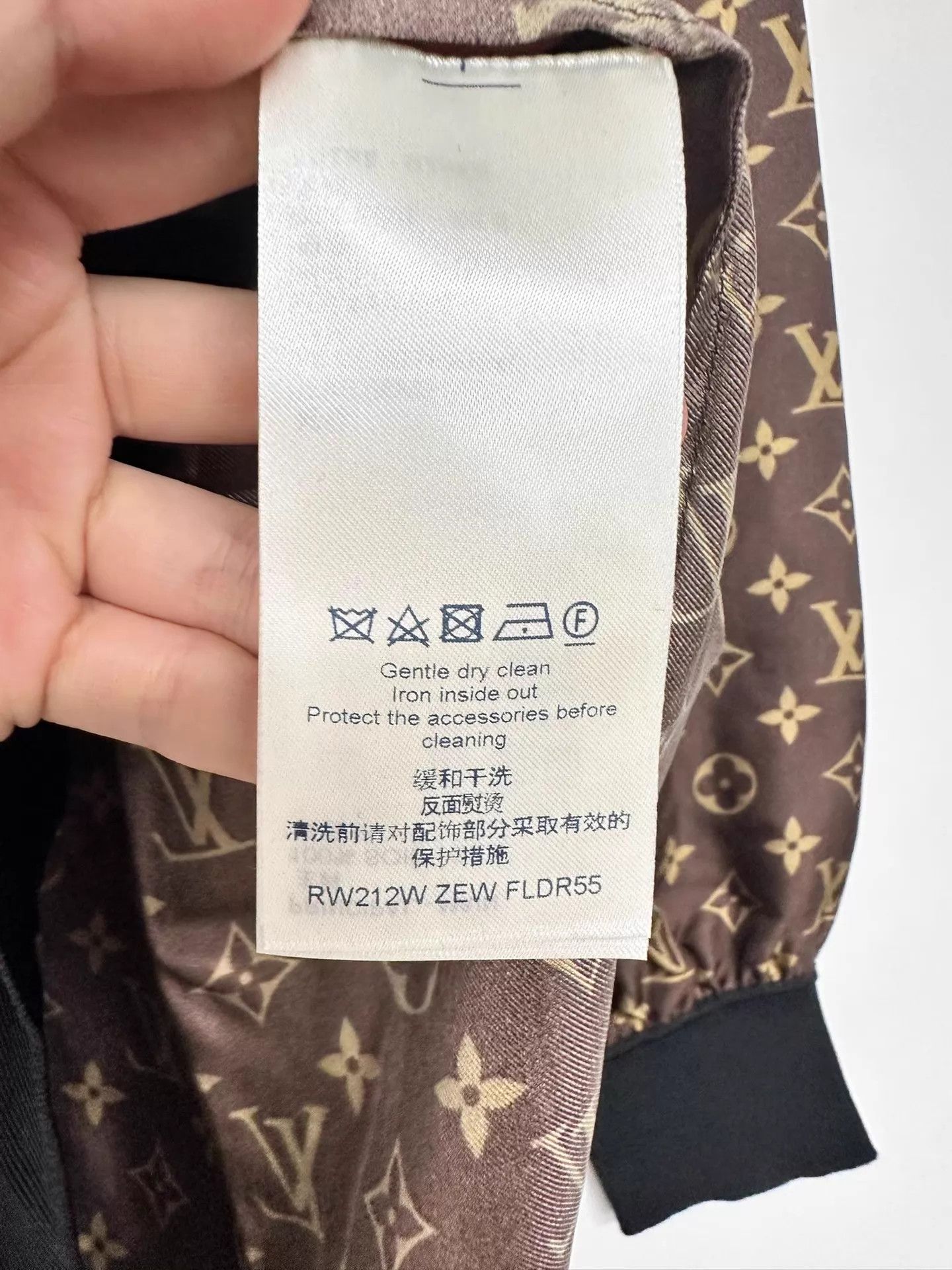 Louis Vuitton Louis Vuitton monogram dress XXXS NWT new with tags Size XXS / US 00 / IT 34 - 5 Thumbnail