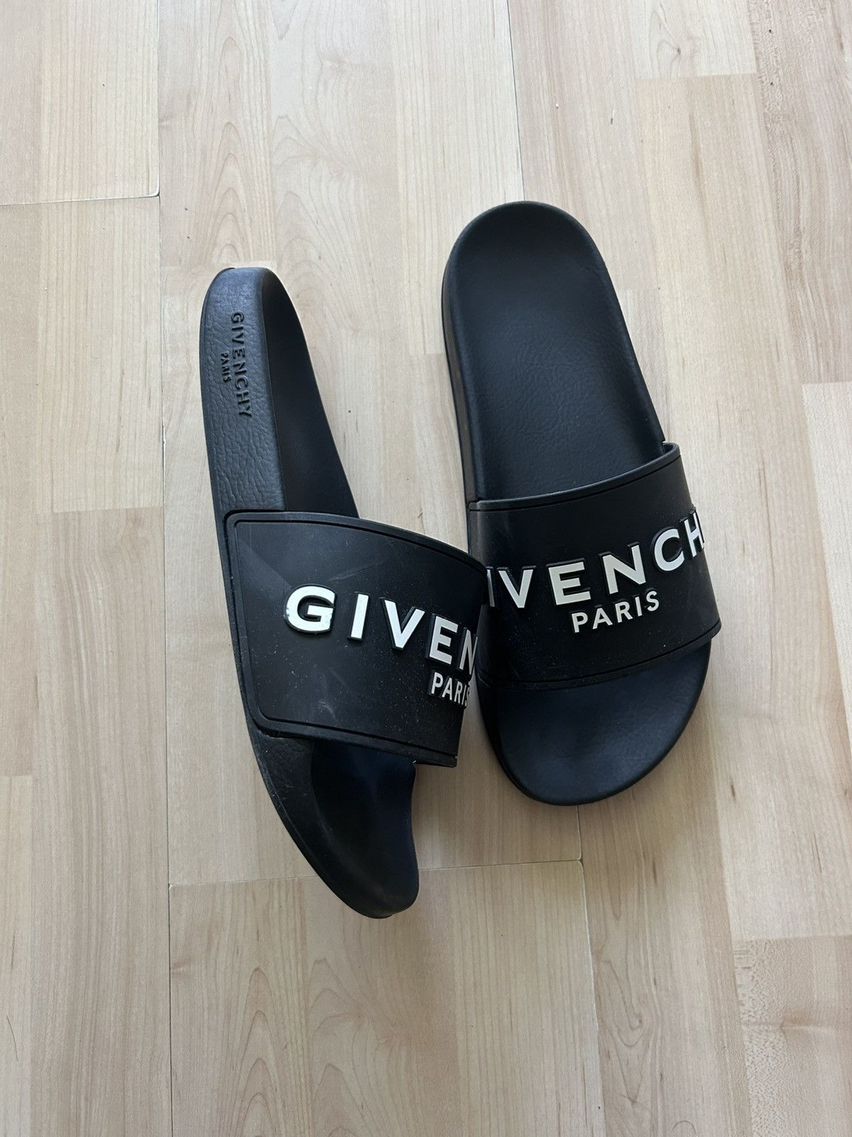 Givenchy Givenchy paris black slides Size US 10 / EU 43 - 1 Thumbnail
