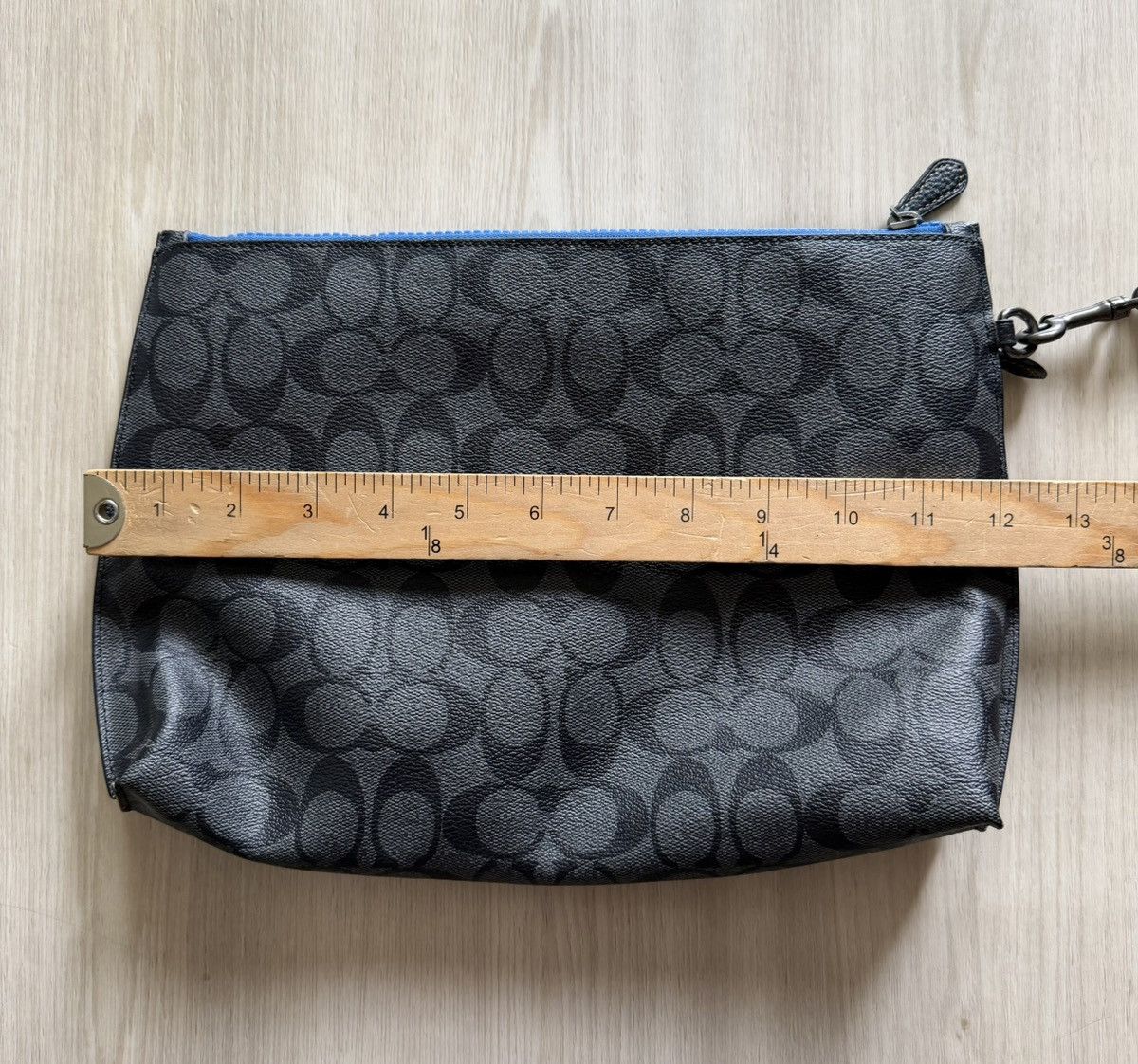 Coach Coach X Peanuts Carryall Pouch Signature Canvas Snoopy Blue Size ONE SIZE - 8 Thumbnail