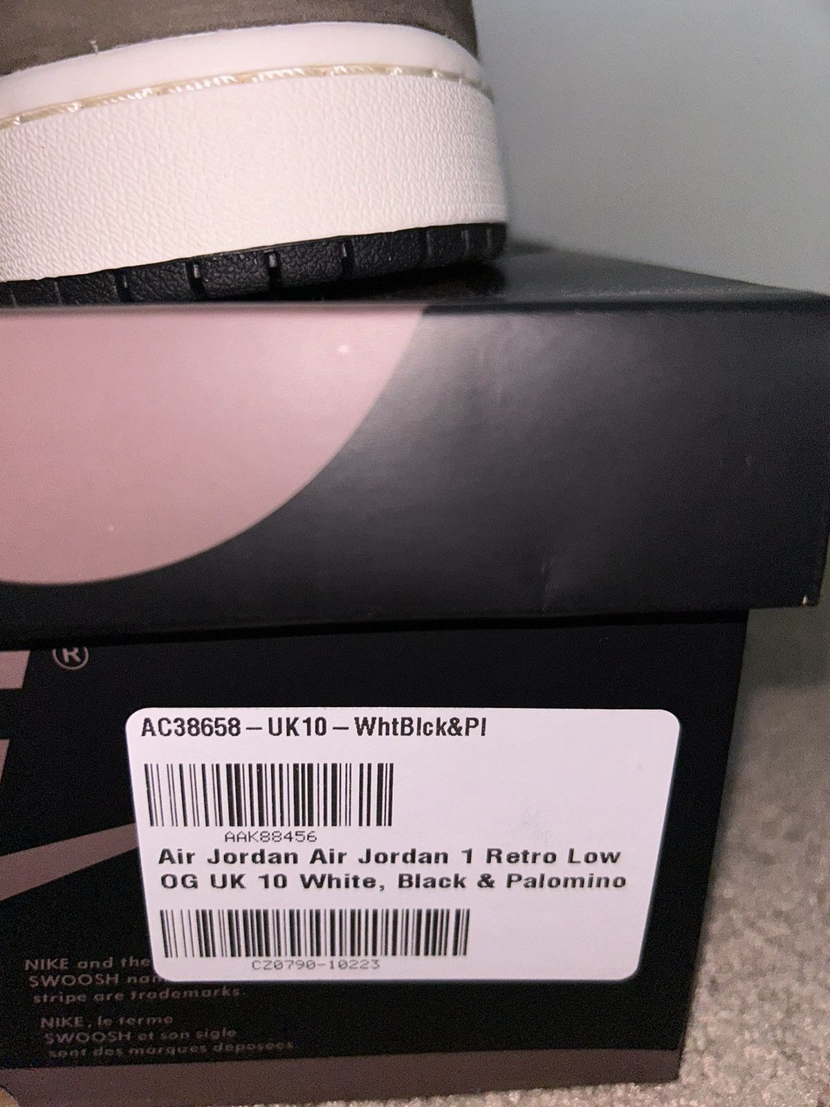 Jordan Brand × Nike Air Jordan 1 Retro Low OG “Mochas” Size US 11 / EU 44 - 11 Thumbnail