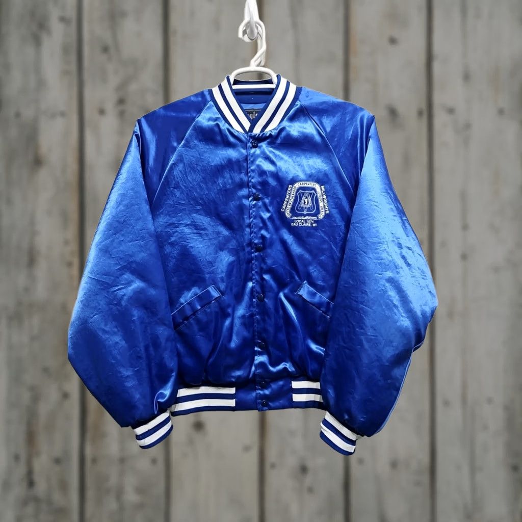 Vintage VINTAGE King Louie Satin Snap Jacket Mens Sz Large Local 1074 Union Carpenters Millwrights Blue Varsity Jacket Mens L 1990s Size US L / EU 52-54 / 3 - 1 Thumbnail