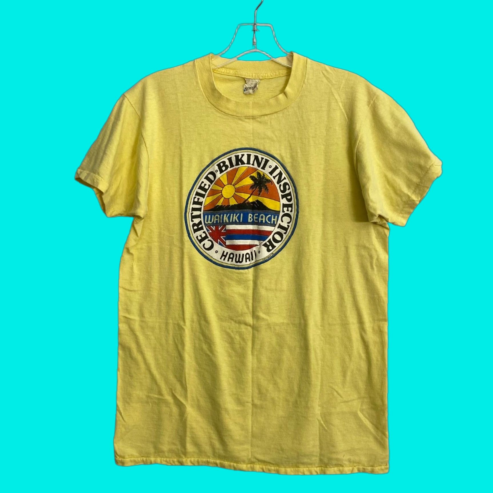 Vintage VINTAGE Screen Stars 70s Graphic T-Shirt Waikiki Beach Bikini Inspector Yellow Mens Small Size US S / EU 44-46 / 1 - 1 Thumbnail